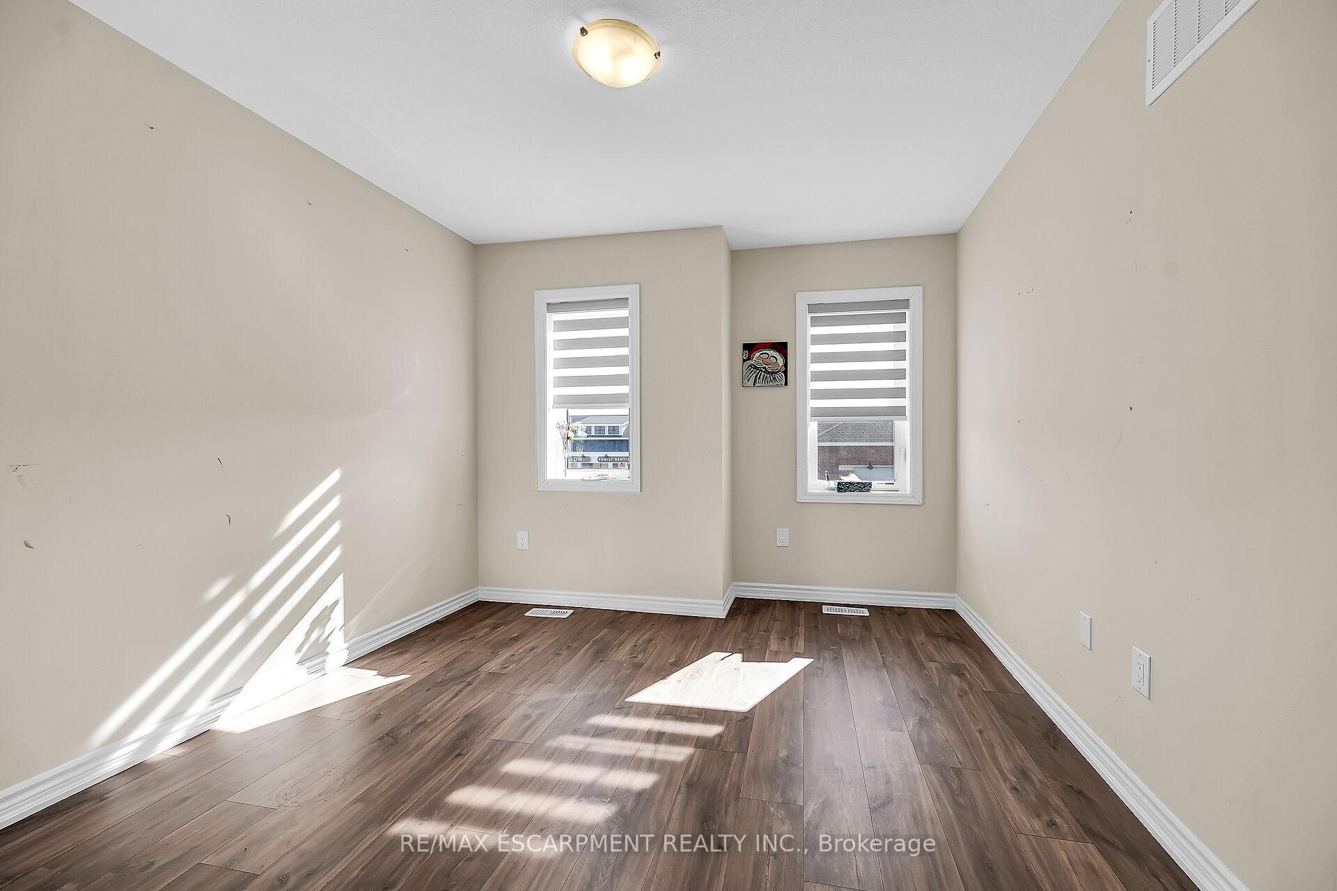 Photo 26 of 14 Oaktree Drive, Haldimand — HOMEH