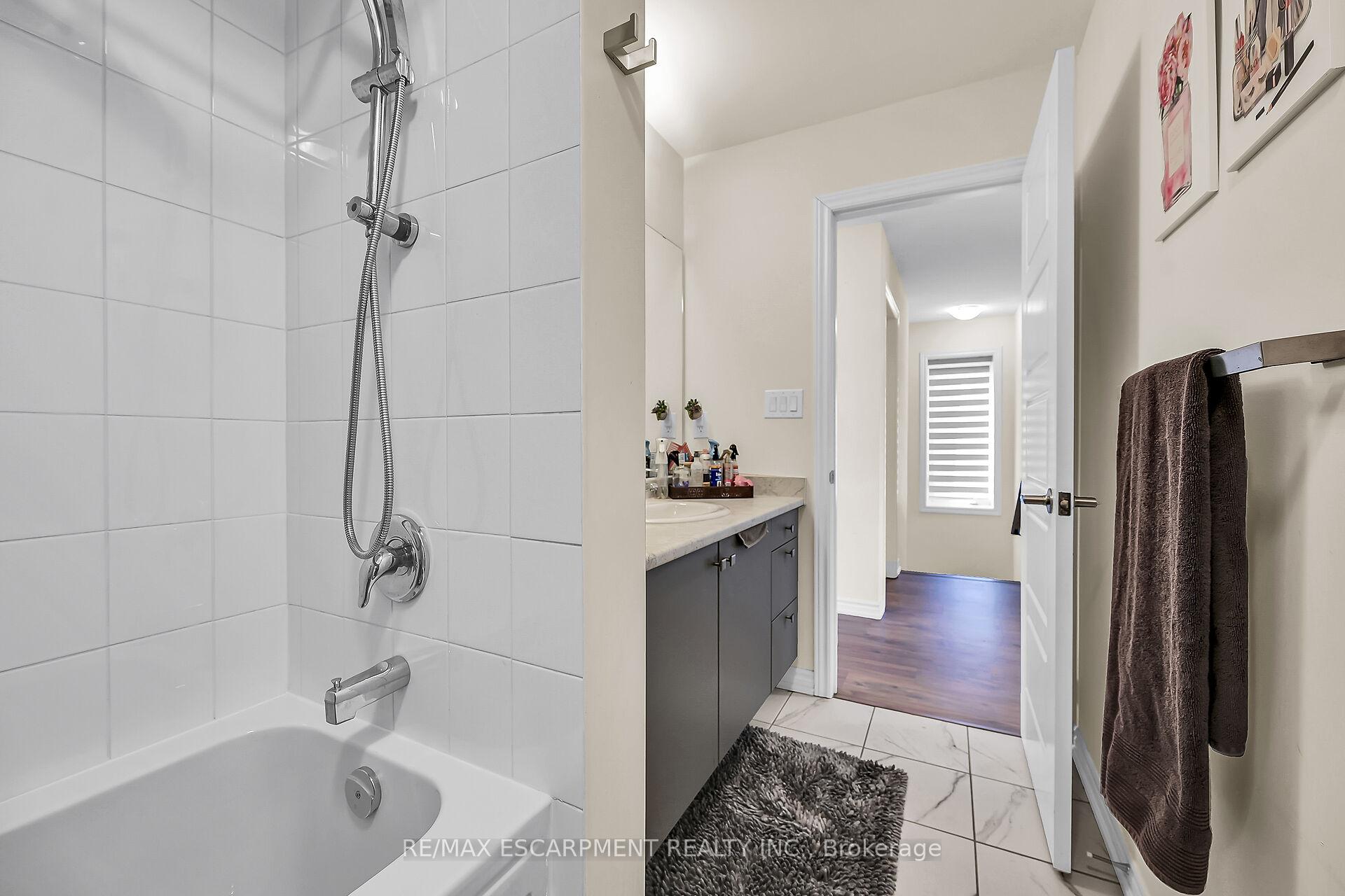 Photo 31 of 14 Oaktree Drive, Haldimand — HOMEH