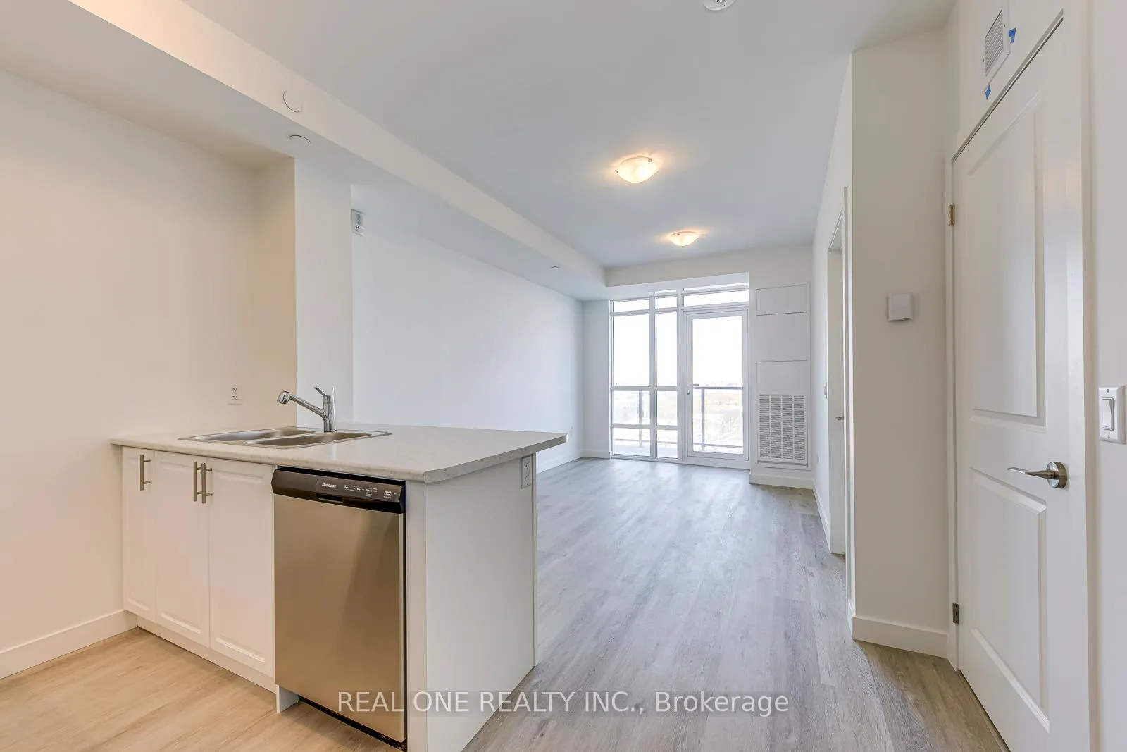 Photo 12 of Unit 806, 461 Green Road, Hamilton, Lakeshore — HOMEH