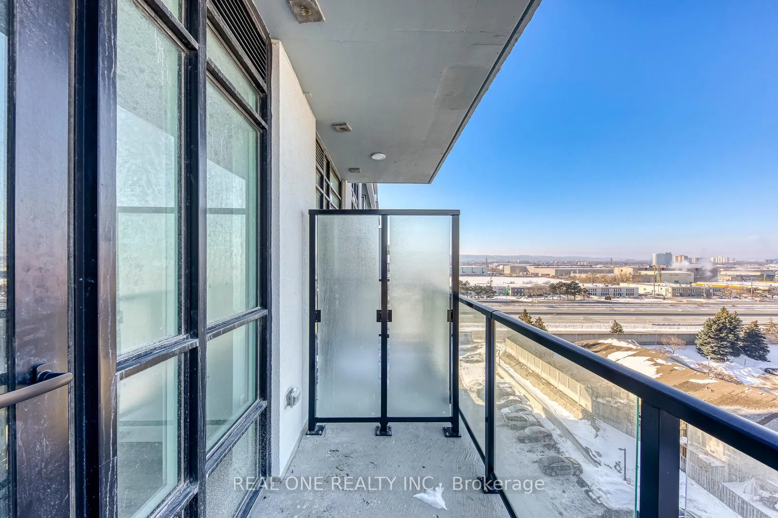 Photo 17 of Unit 806, 461 Green Road, Hamilton, Lakeshore — HOMEH