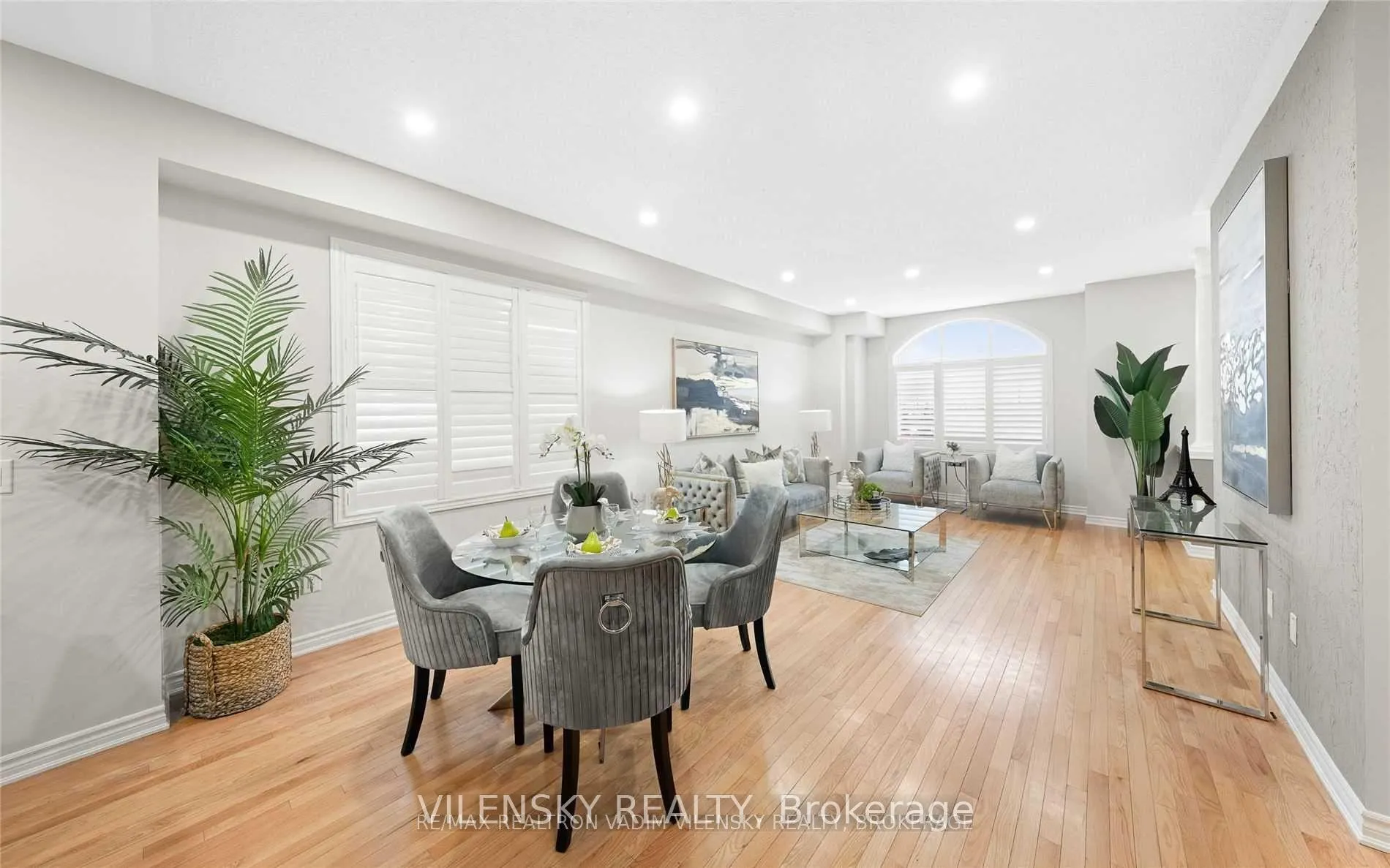 Photo 8 of Unit 17, 8777 Dufferin Street, Vaughan, Patterson — HOMEH