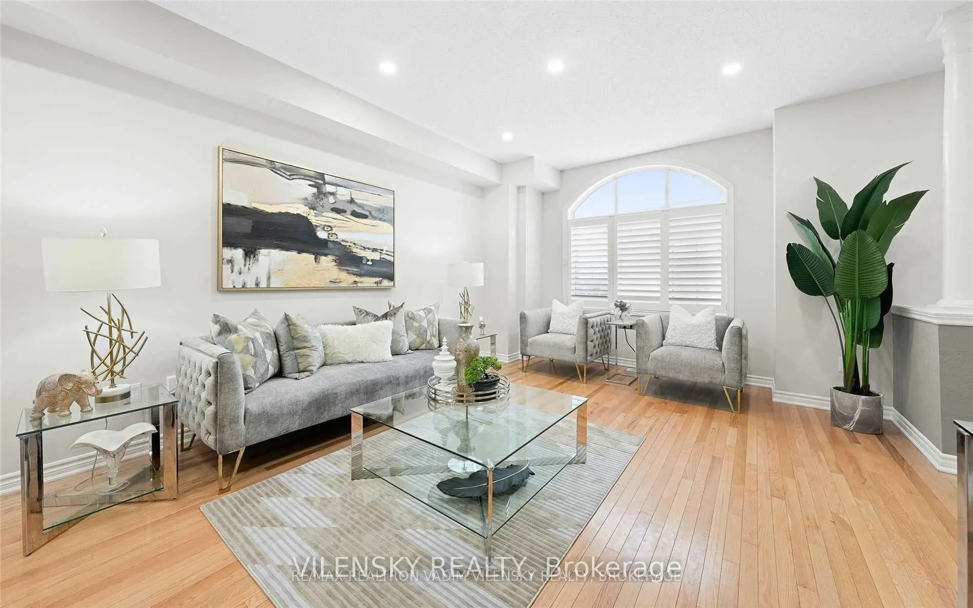 Photo 9 of Unit 17, 8777 Dufferin Street, Vaughan, Patterson — HOMEH