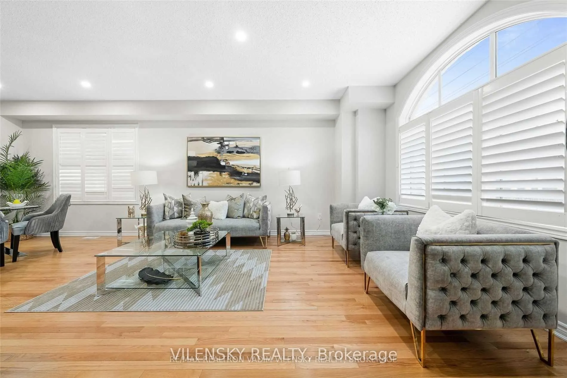 Photo 10 of Unit 17, 8777 Dufferin Street, Vaughan, Patterson — HOMEH