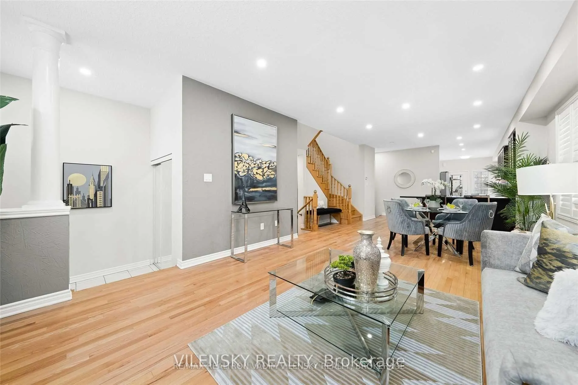 Photo 12 of Unit 17, 8777 Dufferin Street, Vaughan, Patterson — HOMEH