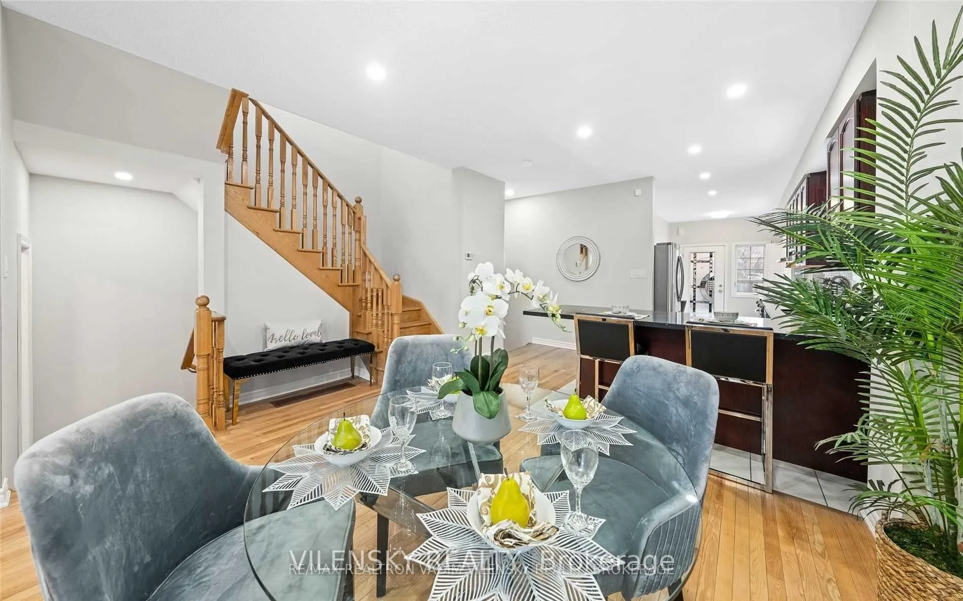 Photo 13 of Unit 17, 8777 Dufferin Street, Vaughan, Patterson — HOMEH