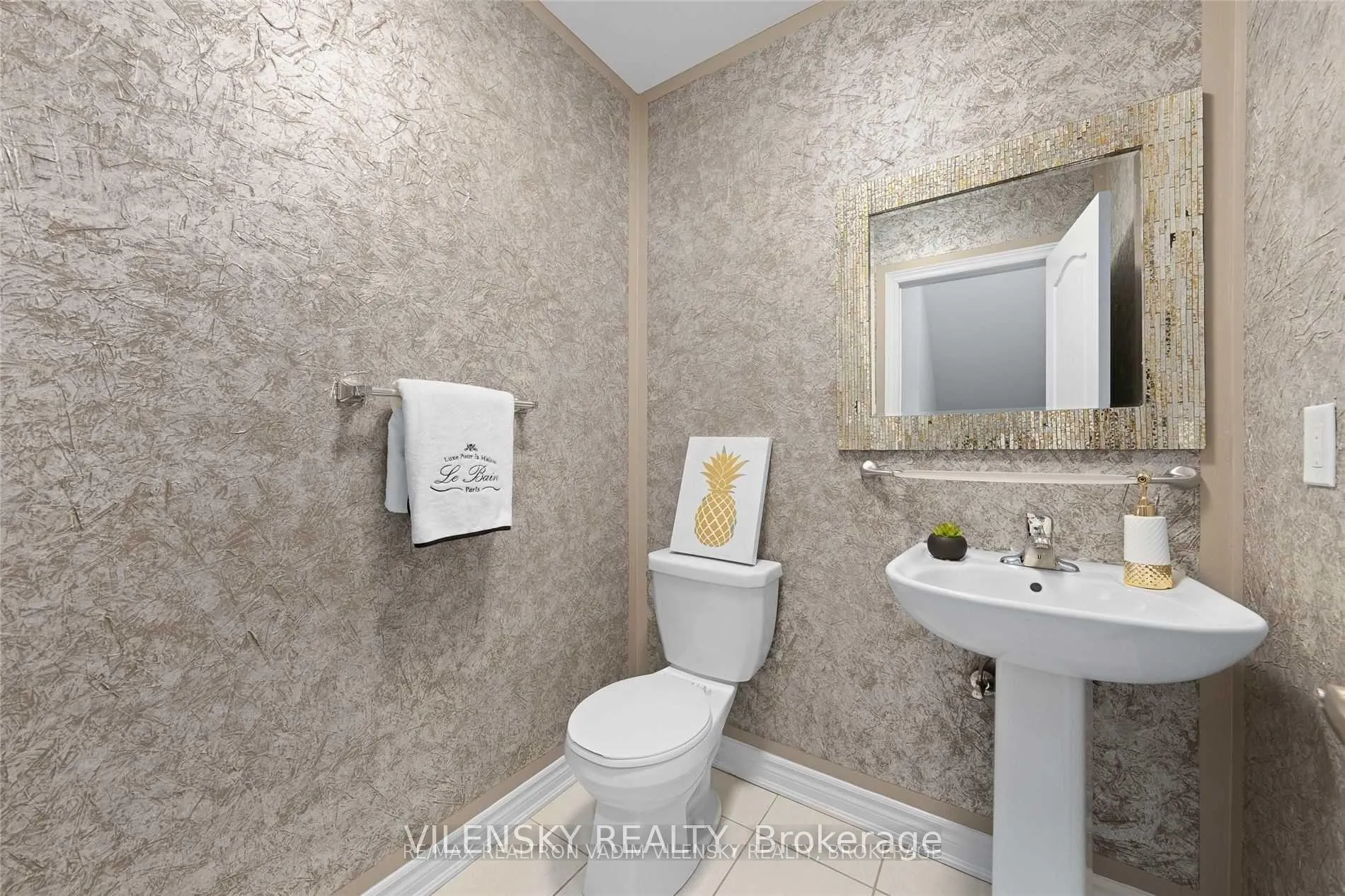 Photo 14 of Unit 17, 8777 Dufferin Street, Vaughan, Patterson — HOMEH