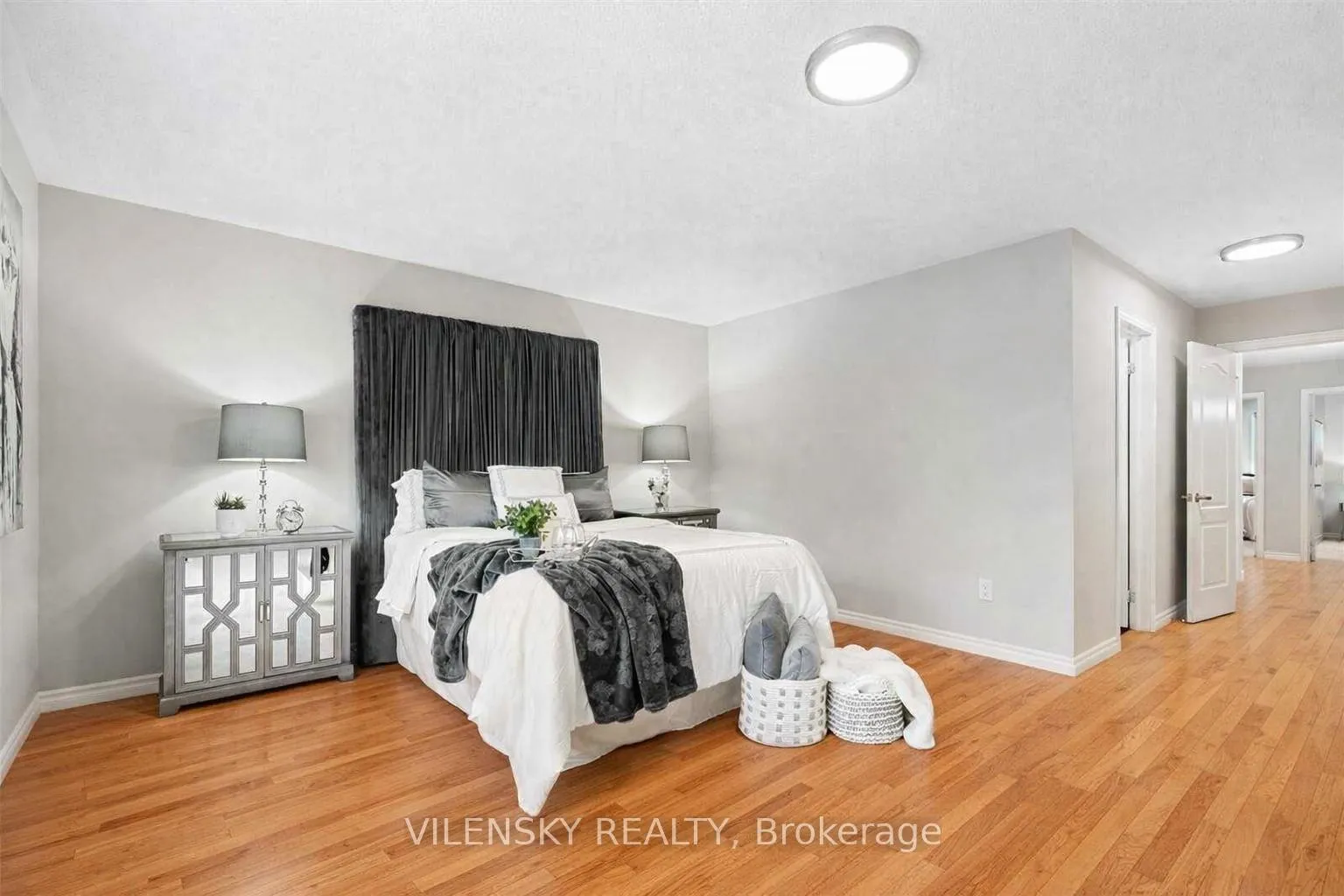 Photo 16 of Unit 17, 8777 Dufferin Street, Vaughan, Patterson — HOMEH