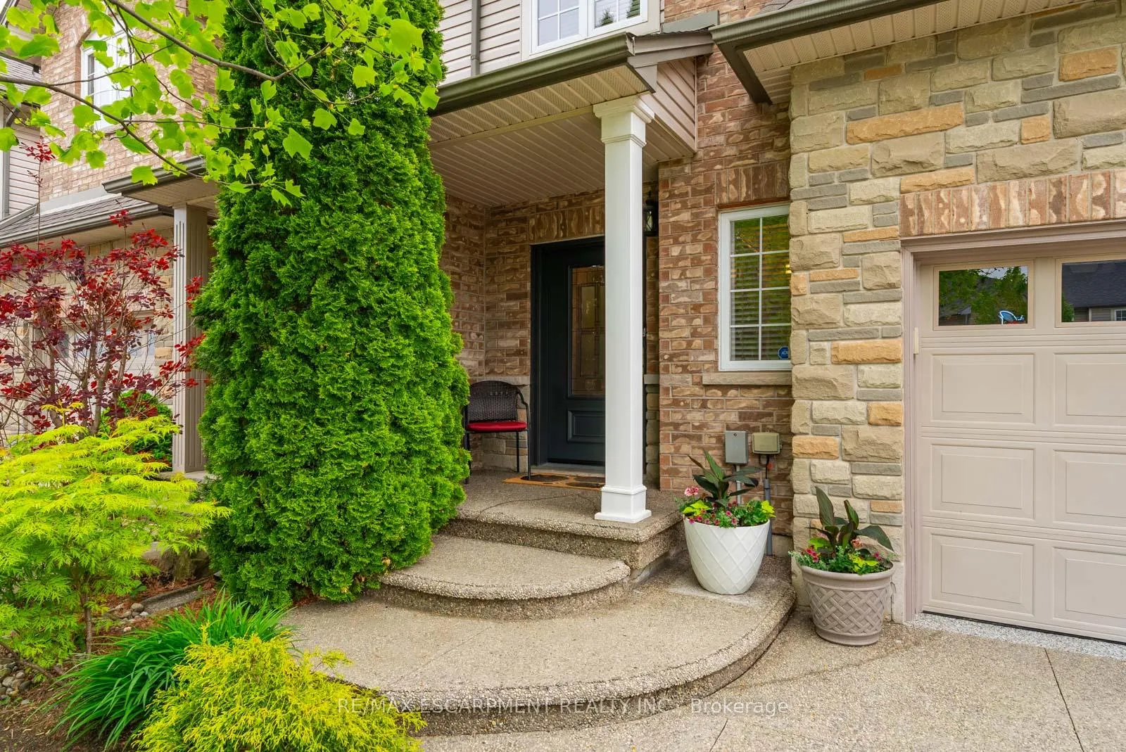 Photo 4 of 16 Olivia Place, Hamilton, Meadowlands — HOMEH