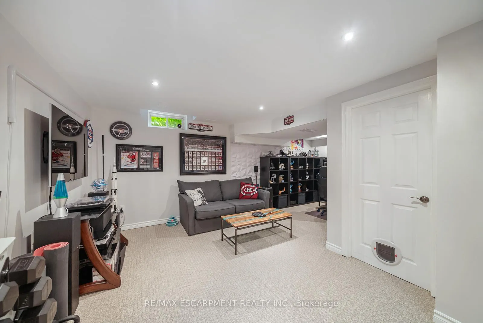 Photo 7 of 16 Olivia Place, Hamilton, Meadowlands — HOMEH
