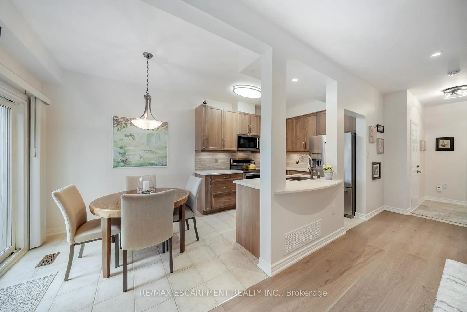 Photo 14 of 16 Olivia Place, Hamilton, Meadowlands — HOMEH