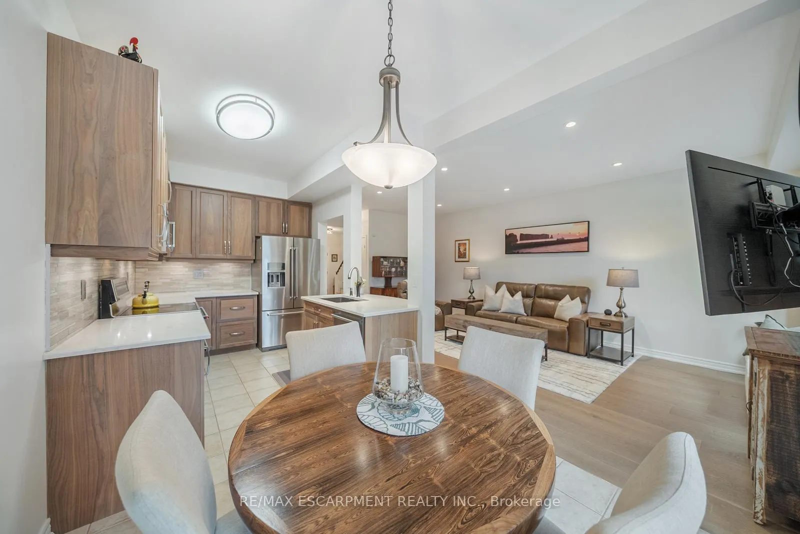 Photo 17 of 16 Olivia Place, Hamilton, Meadowlands — HOMEH