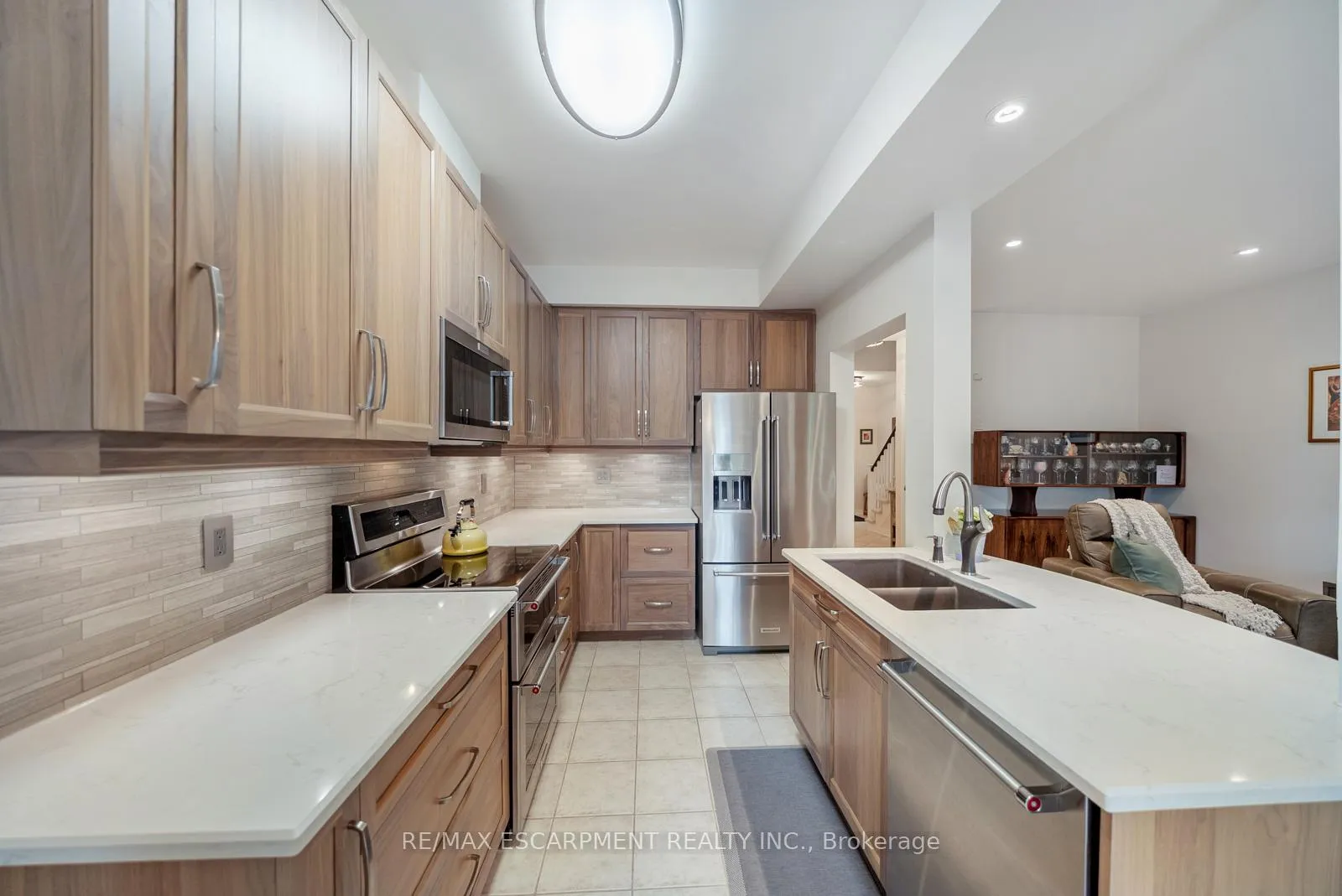 Photo 18 of 16 Olivia Place, Hamilton, Meadowlands — HOMEH