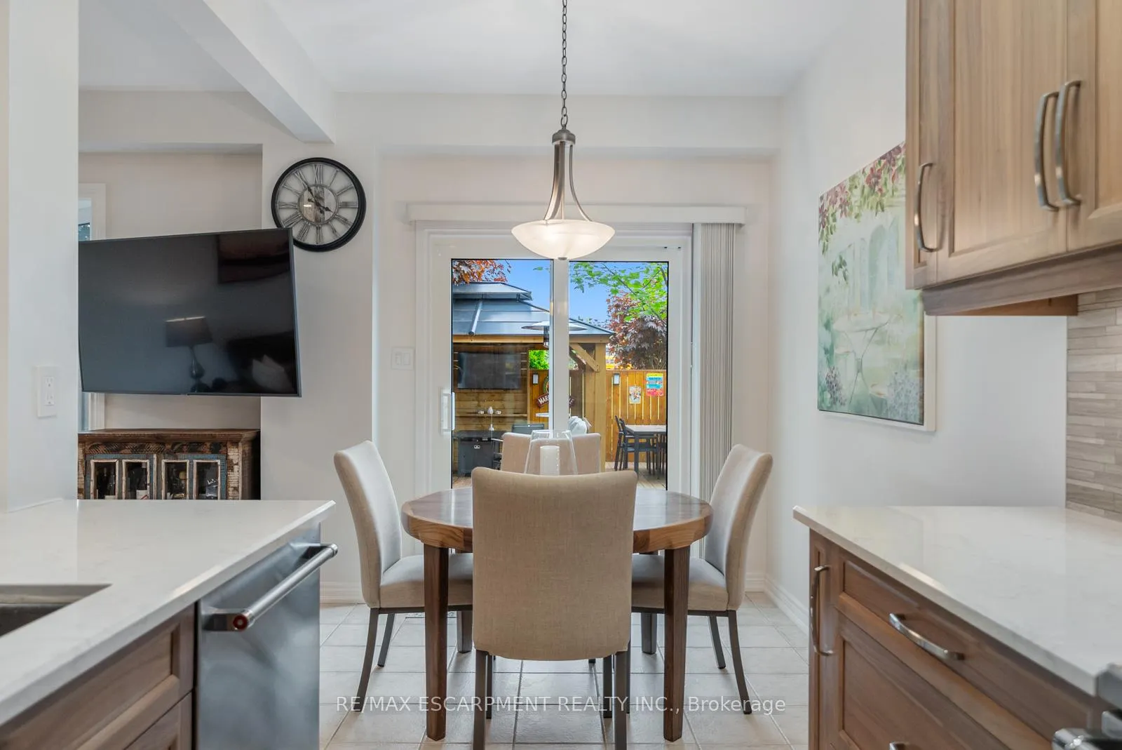 Photo 20 of 16 Olivia Place, Hamilton, Meadowlands — HOMEH