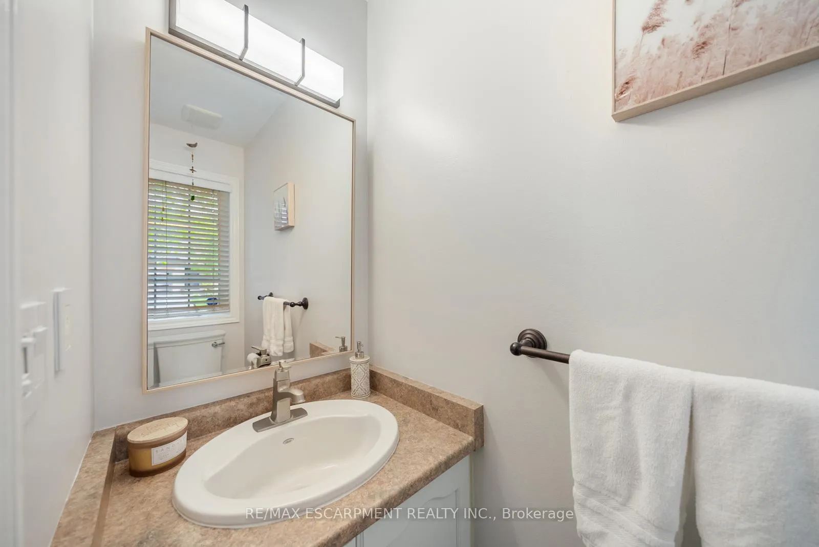 Photo 23 of 16 Olivia Place, Hamilton, Meadowlands — HOMEH