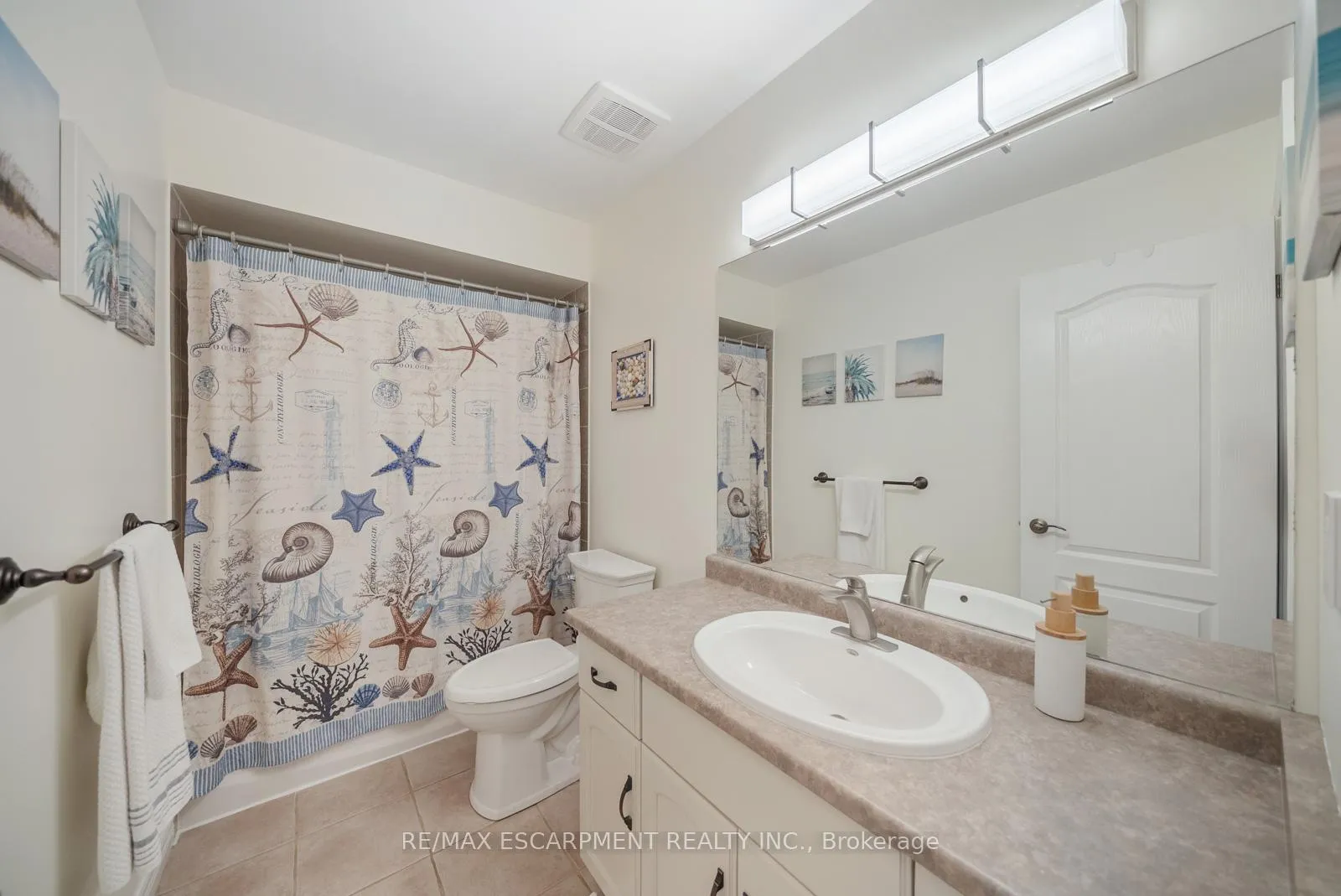 Photo 33 of 16 Olivia Place, Hamilton, Meadowlands — HOMEH