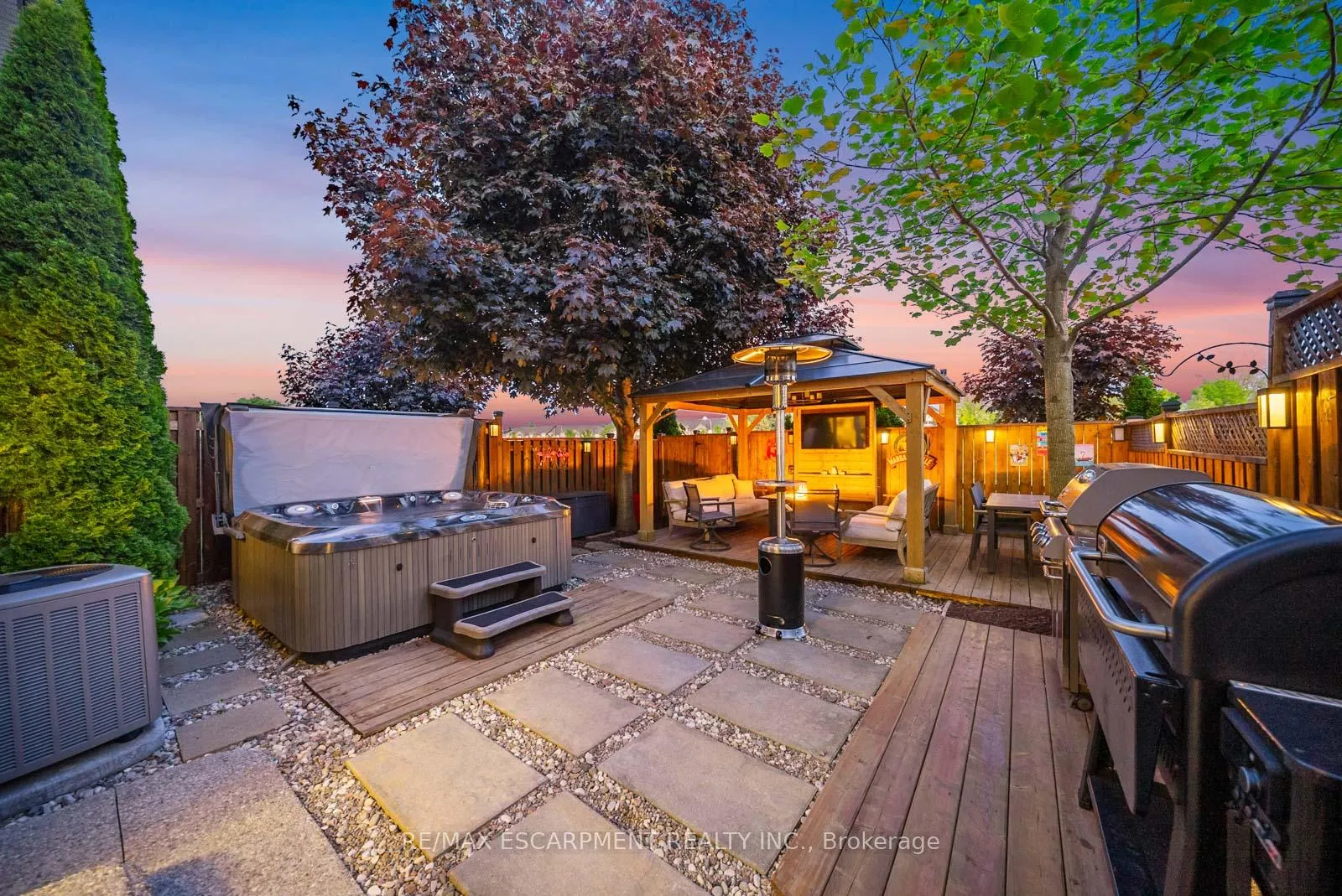 Photo 38 of 16 Olivia Place, Hamilton, Meadowlands — HOMEH