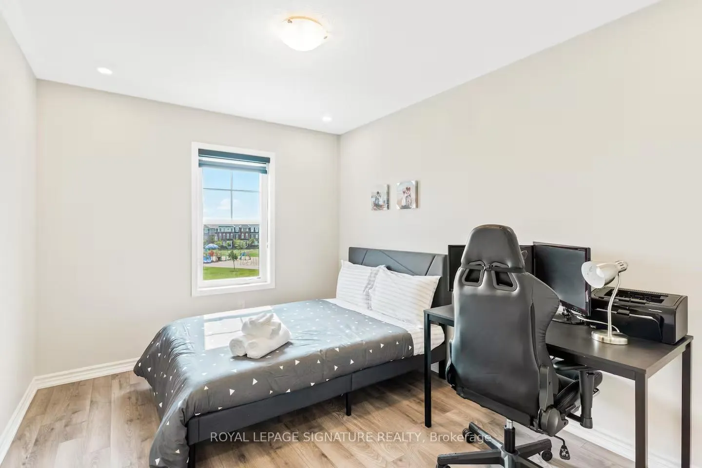 Photo 20 of 11 Eckford Lane, Brampton, Northwest Brampton — HOMEH