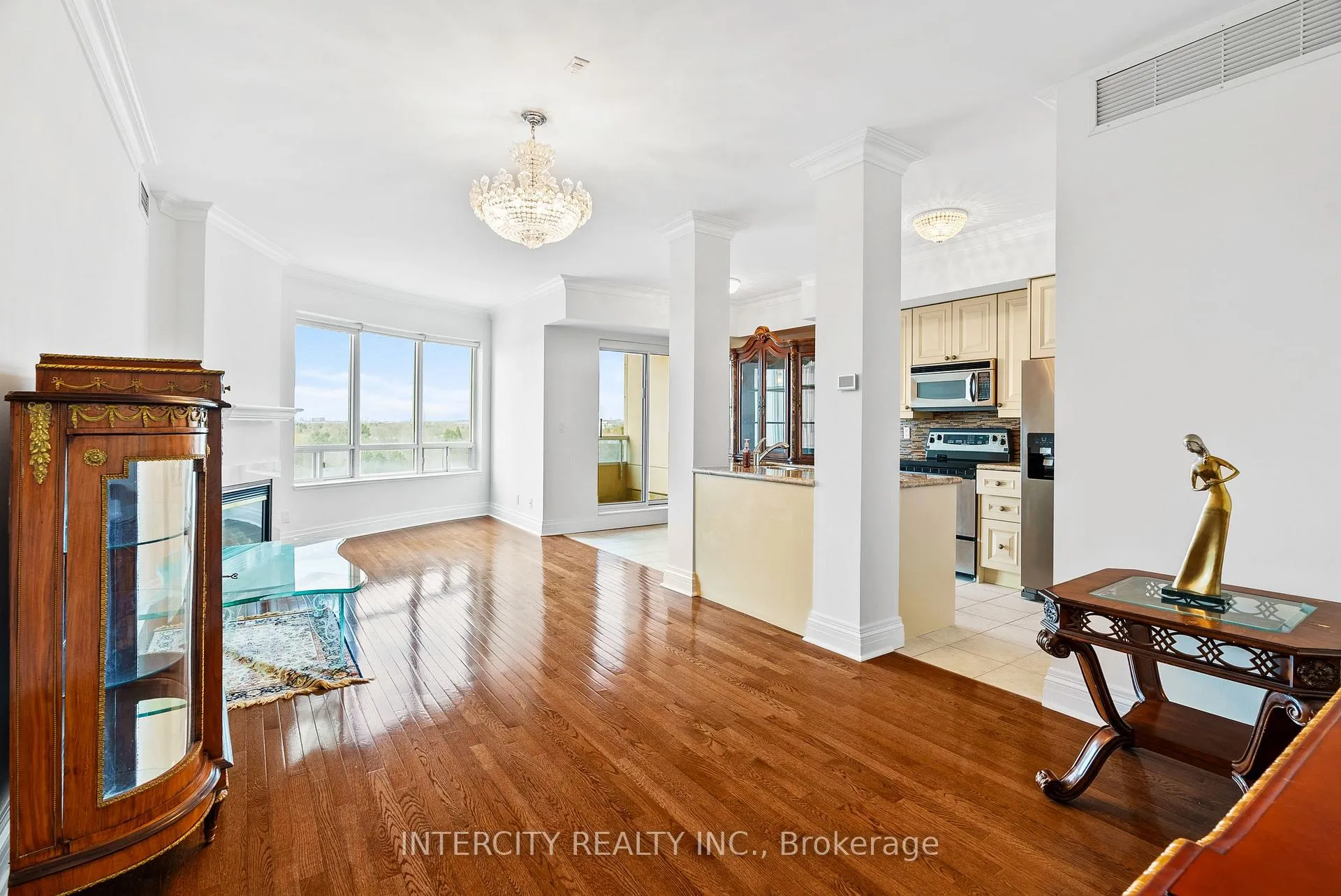 Photo 7 of Unit 607, 1 Cordoba Drive, Vaughan, Lakeview Estates — HOMEH