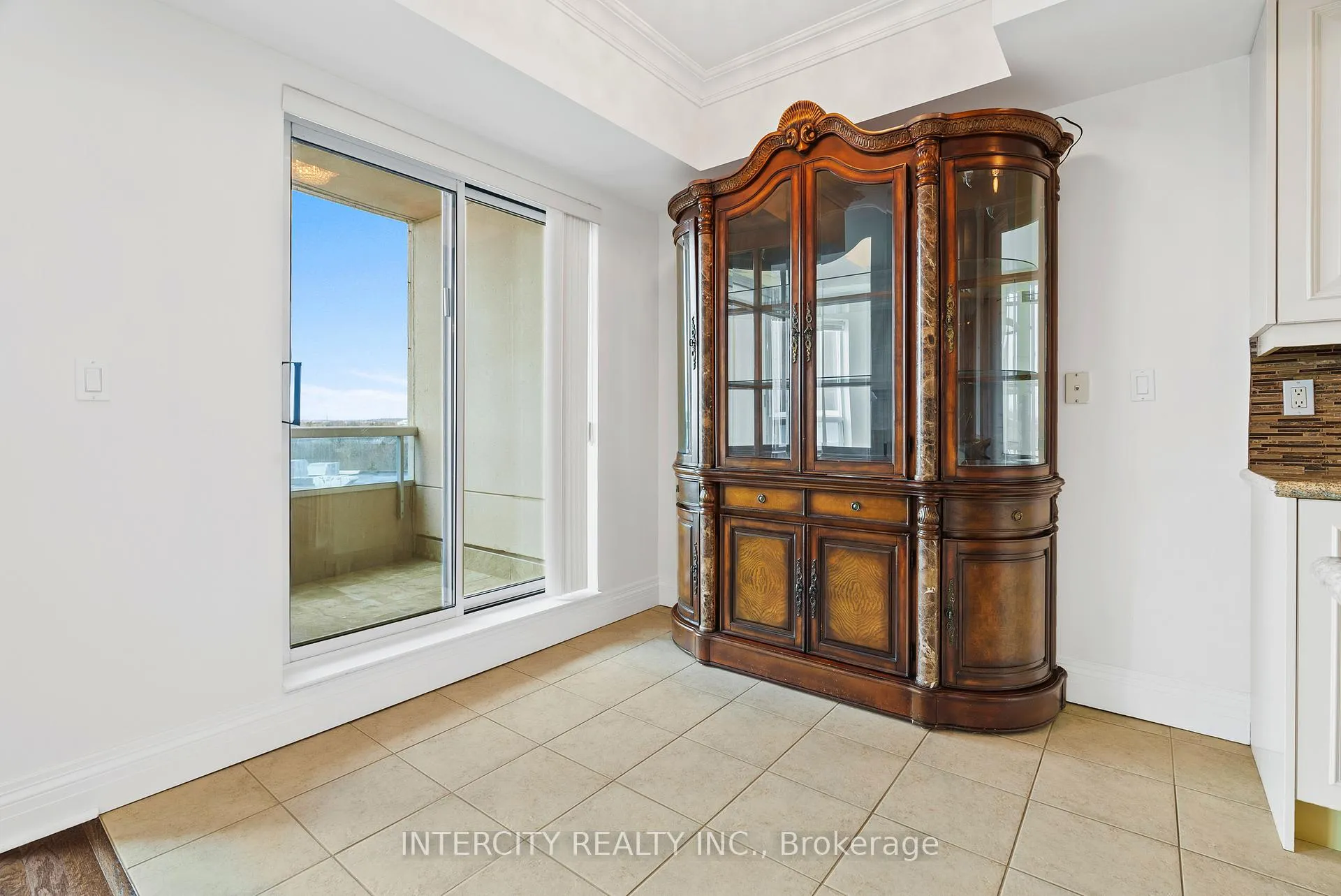 Photo 13 of Unit 607, 1 Cordoba Drive, Vaughan, Lakeview Estates — HOMEH