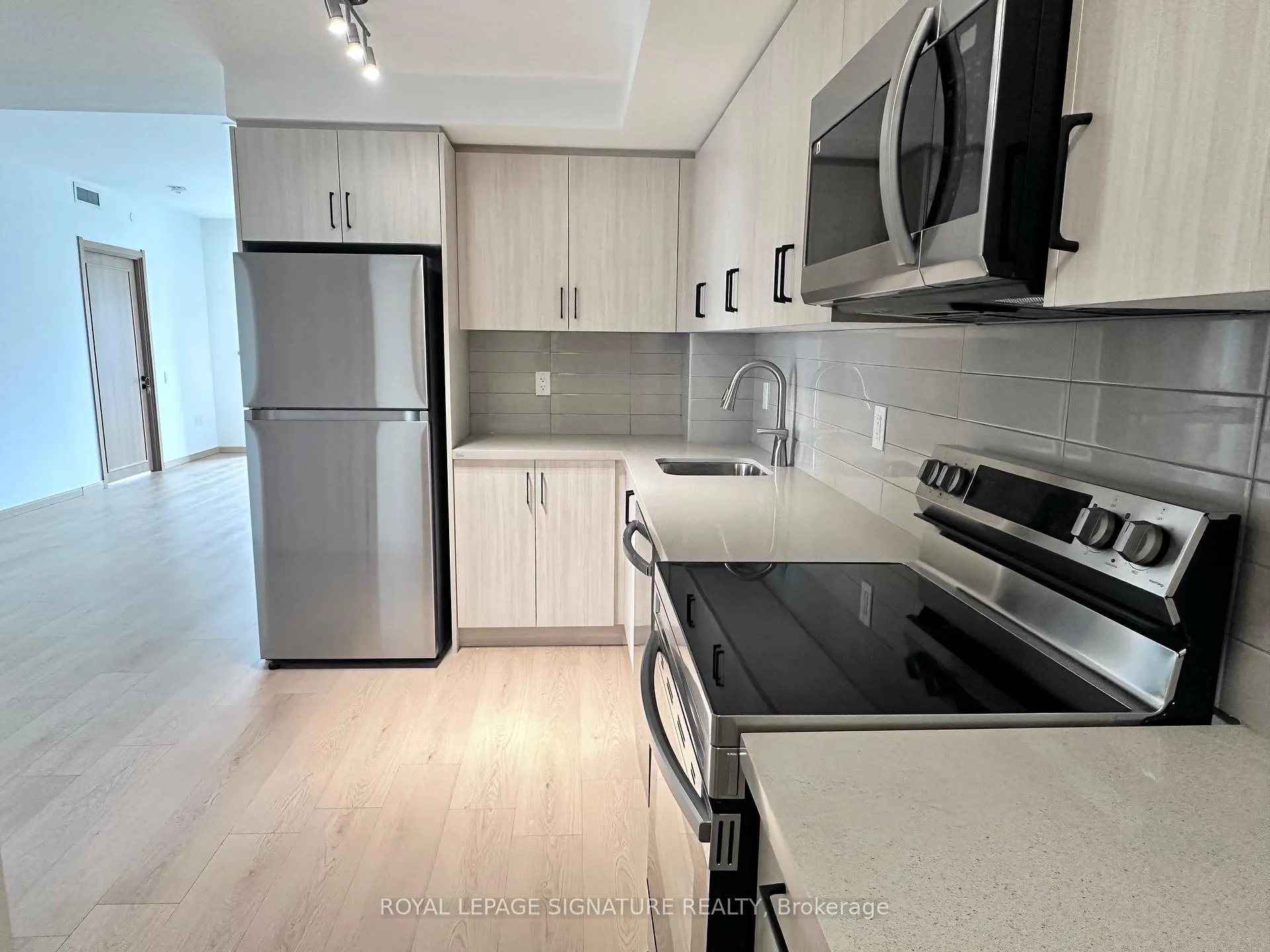 Front of Unit B312, 3429 Sheppard Avenue E