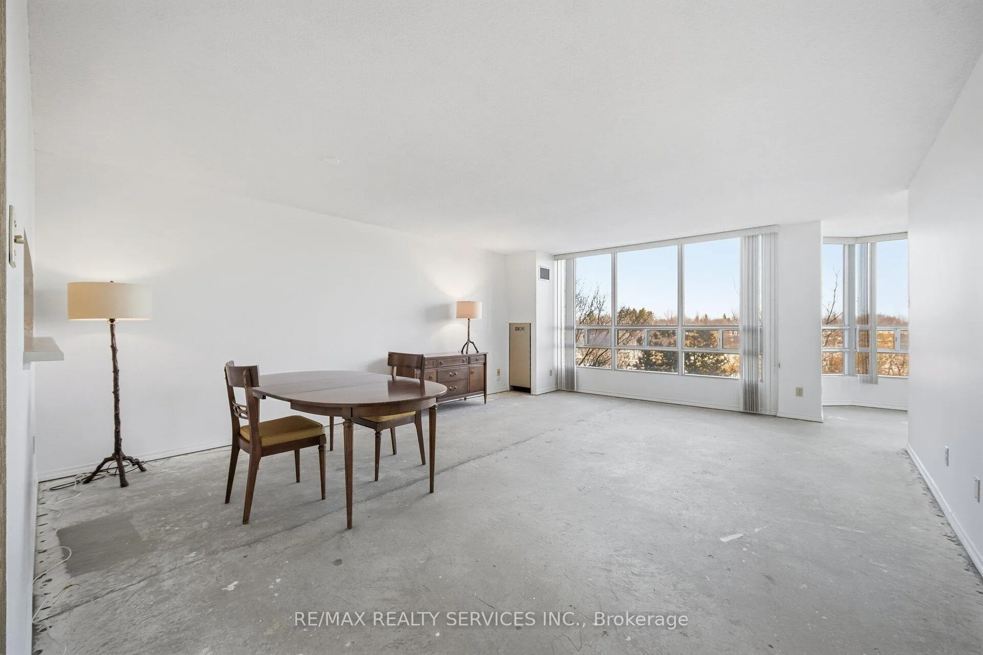 Photo 13 of Unit 302, 320 Mill Street S, Brampton, Brampton South — HOMEH