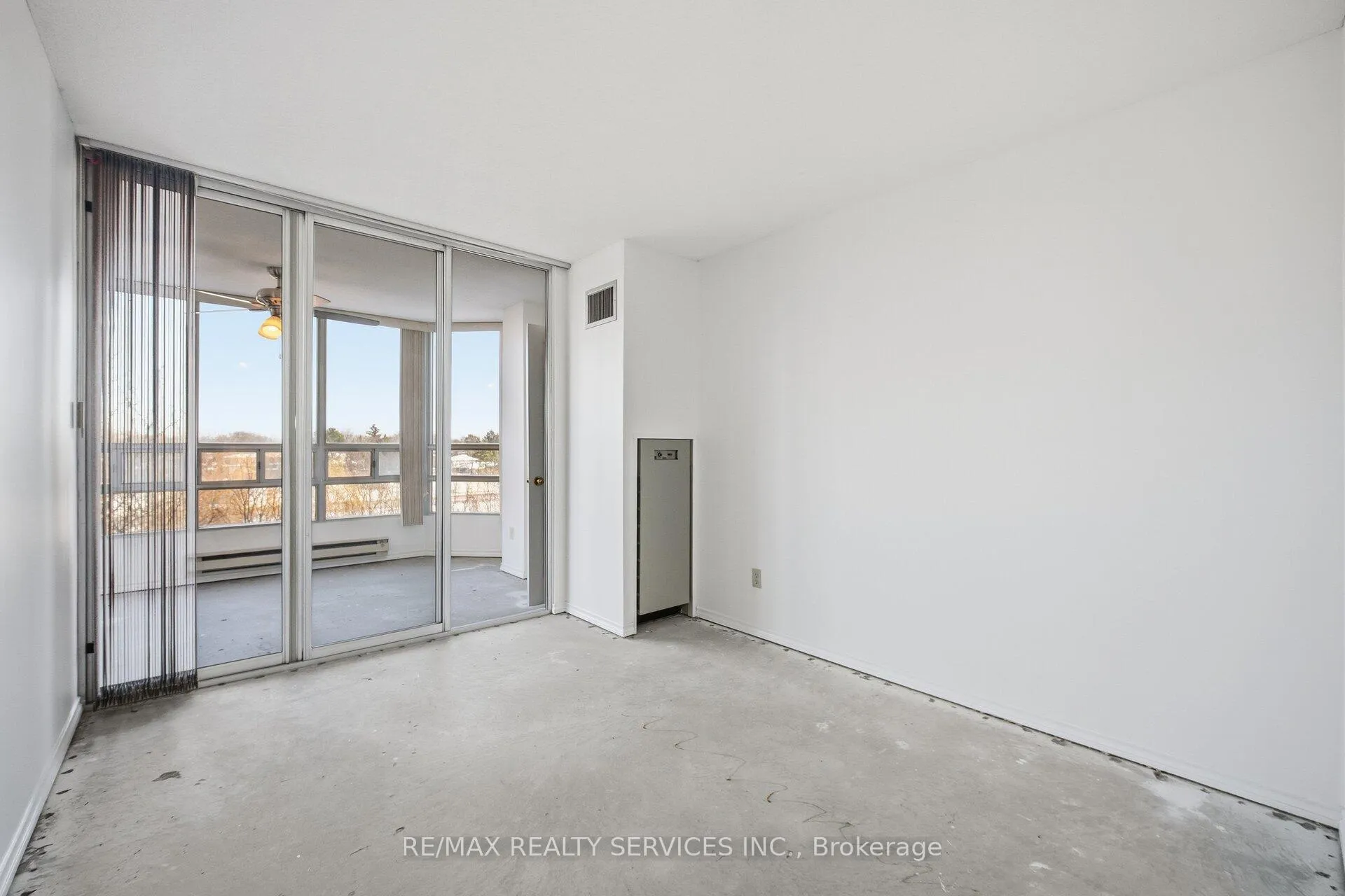 Photo 26 of Unit 302, 320 Mill Street S, Brampton, Brampton South — HOMEH