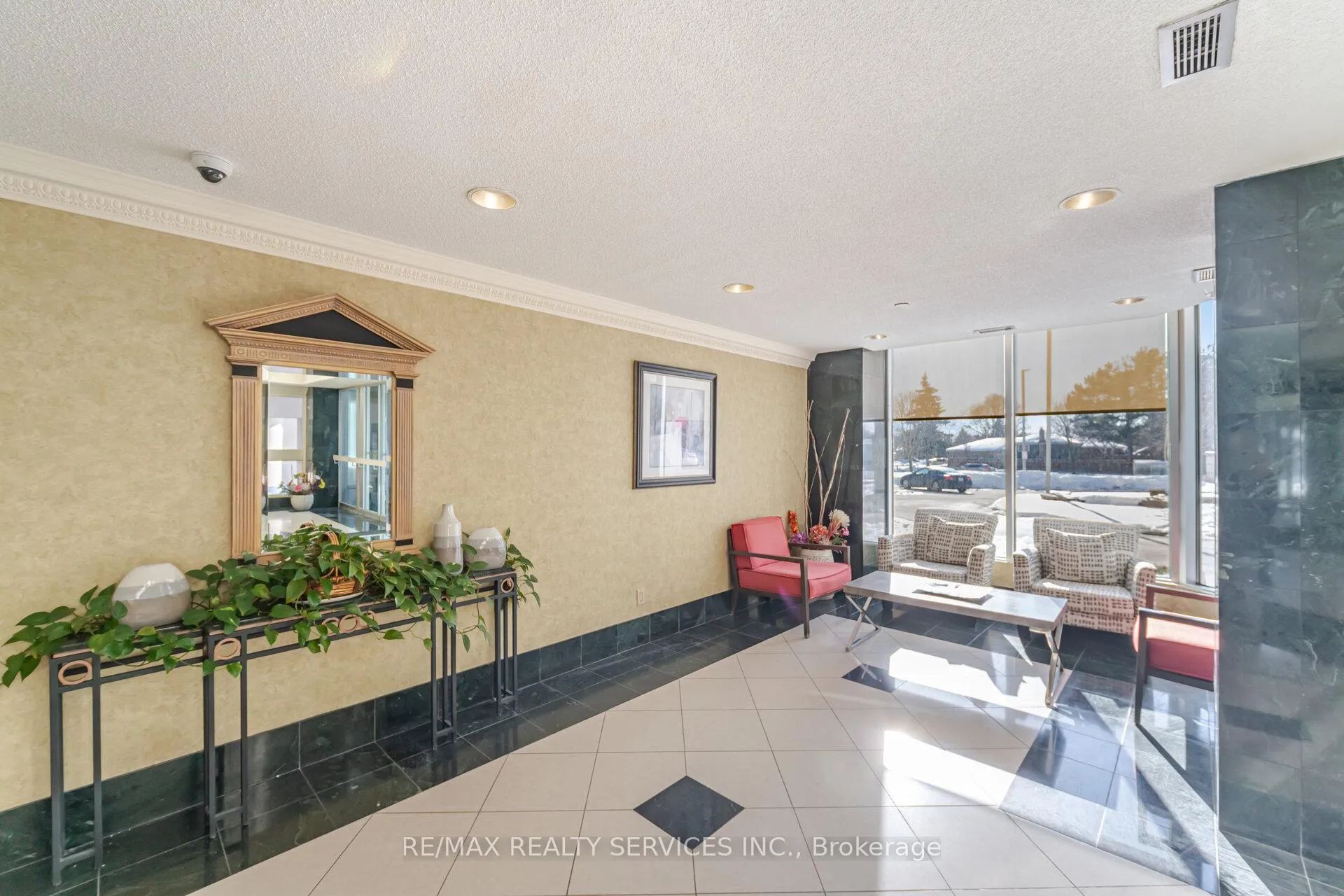 Photo 33 of Unit 302, 320 Mill Street S, Brampton, Brampton South — HOMEH