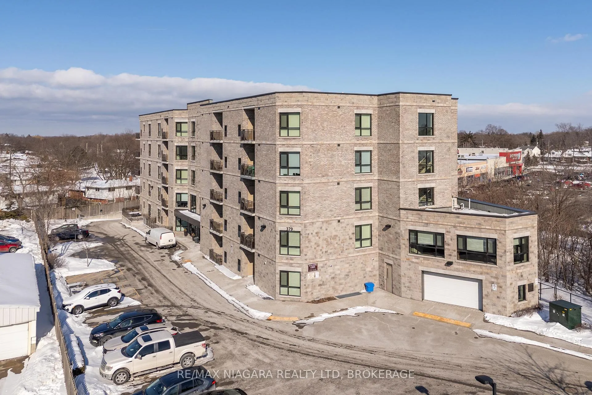 Front of Unit 209, 379 Scott Street