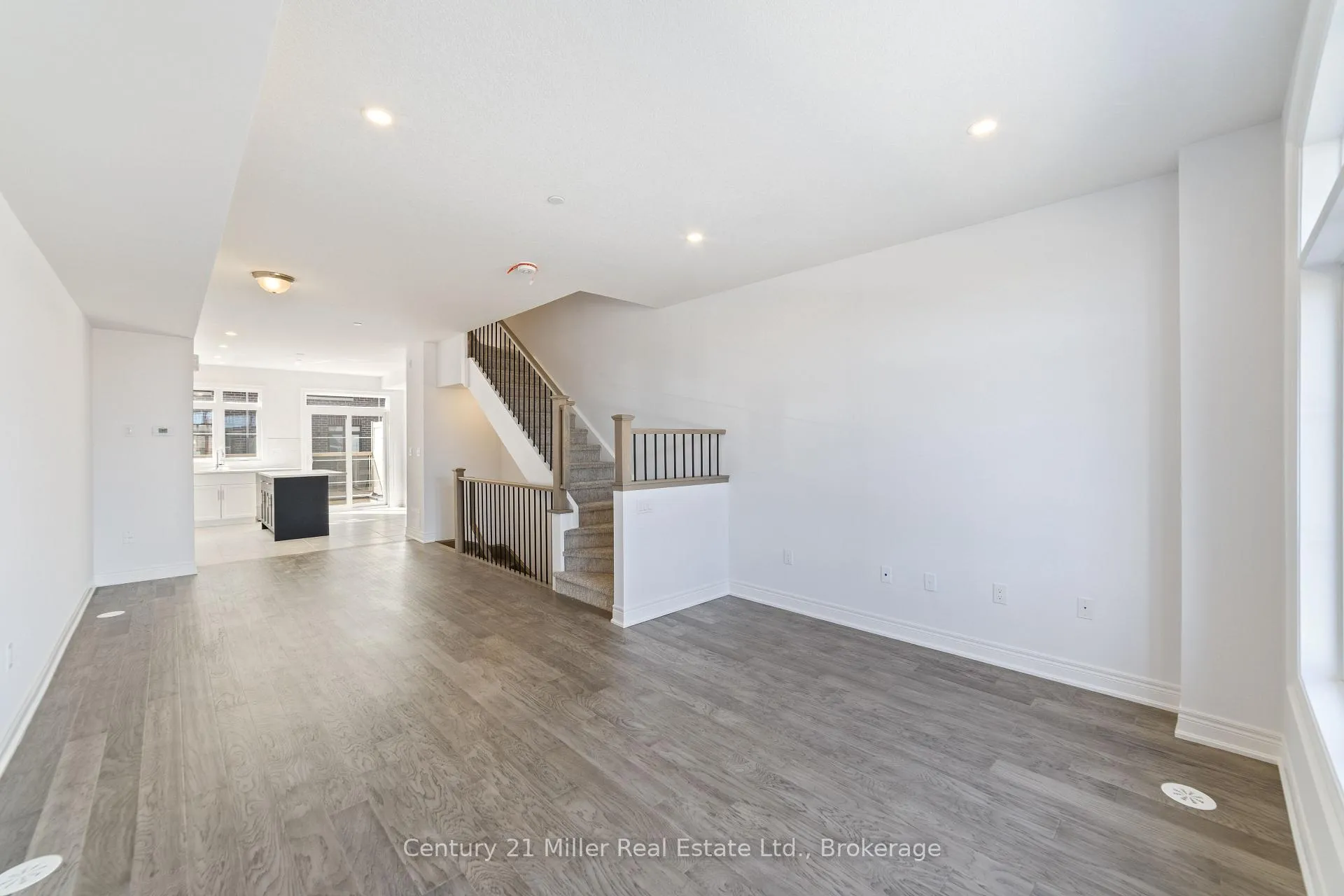 Photo 12 of Unit 56, 2150 Trafalgar Road, Oakville, River Oaks — HOMEH