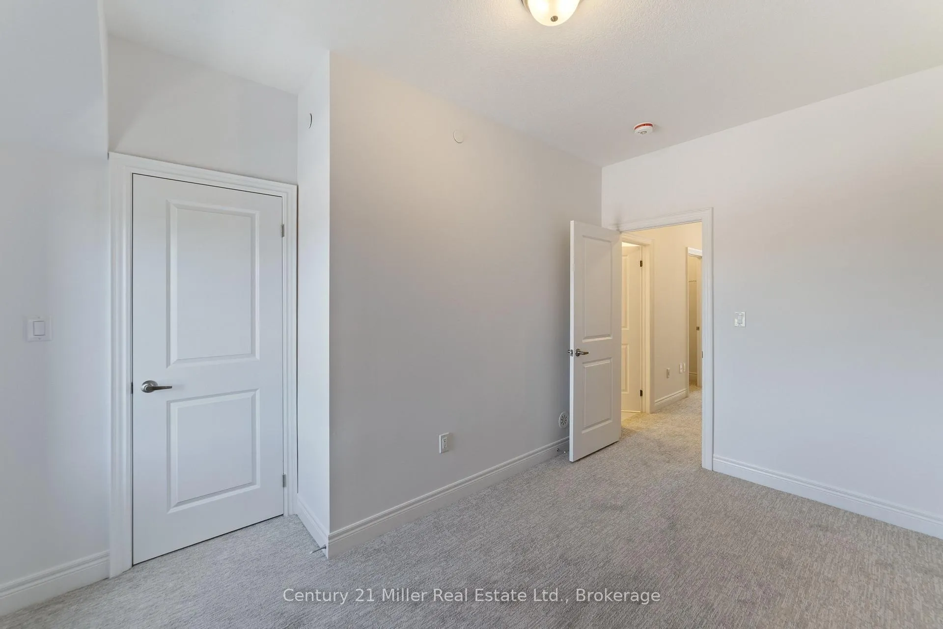 Photo 25 of Unit 56, 2150 Trafalgar Road, Oakville, River Oaks — HOMEH