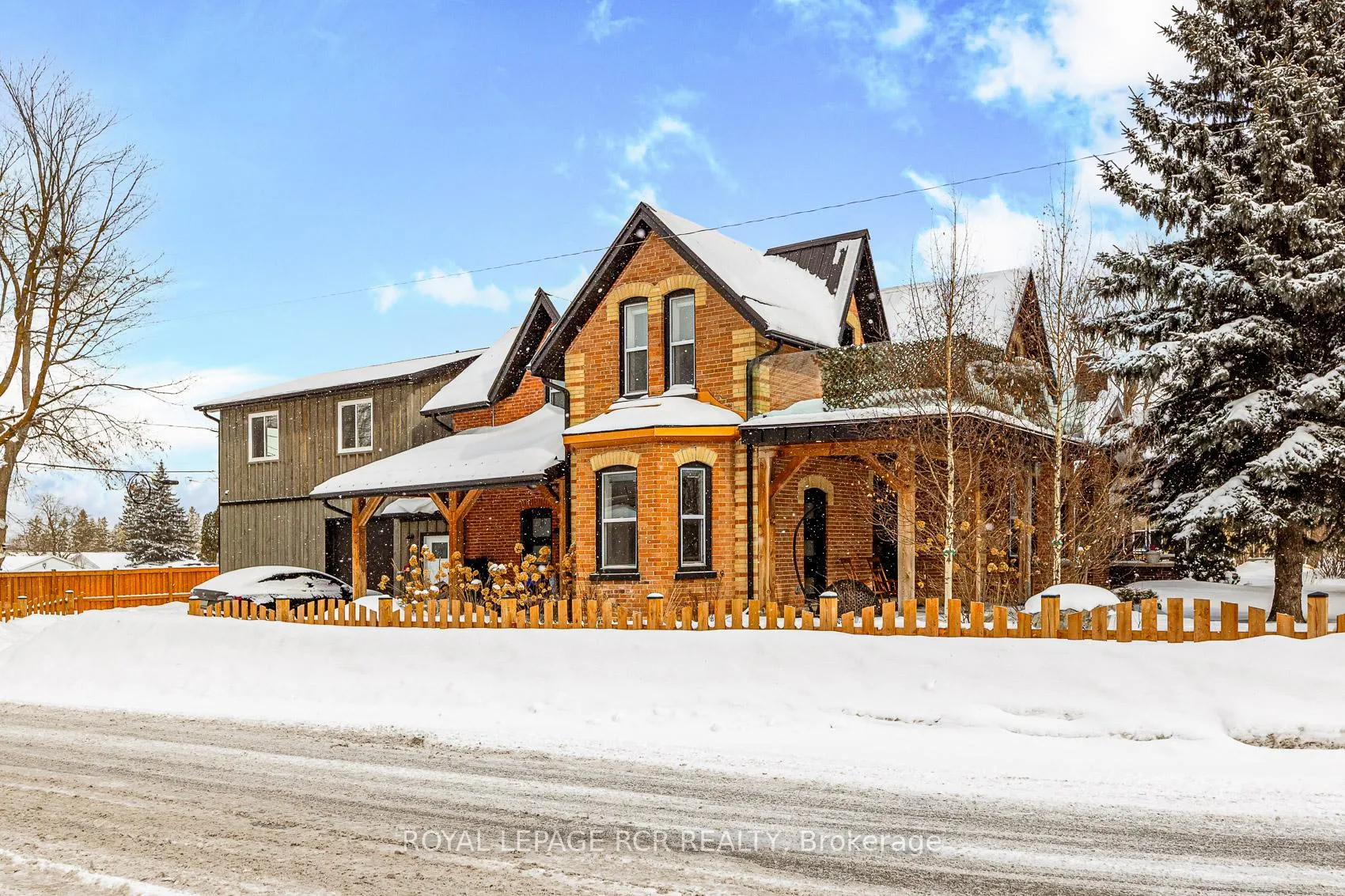Photo 2 of 302 Main Street E, Shelburne — HOMEH