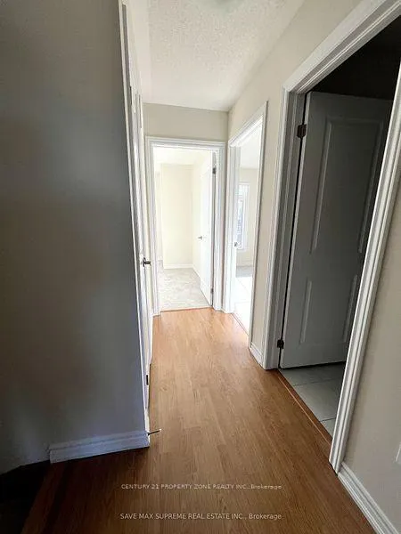 Photo 5 of 10 Malone Lane, Clarington, Courtice — HOMEH
