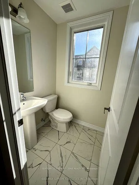 Photo 7 of 10 Malone Lane, Clarington, Courtice — HOMEH