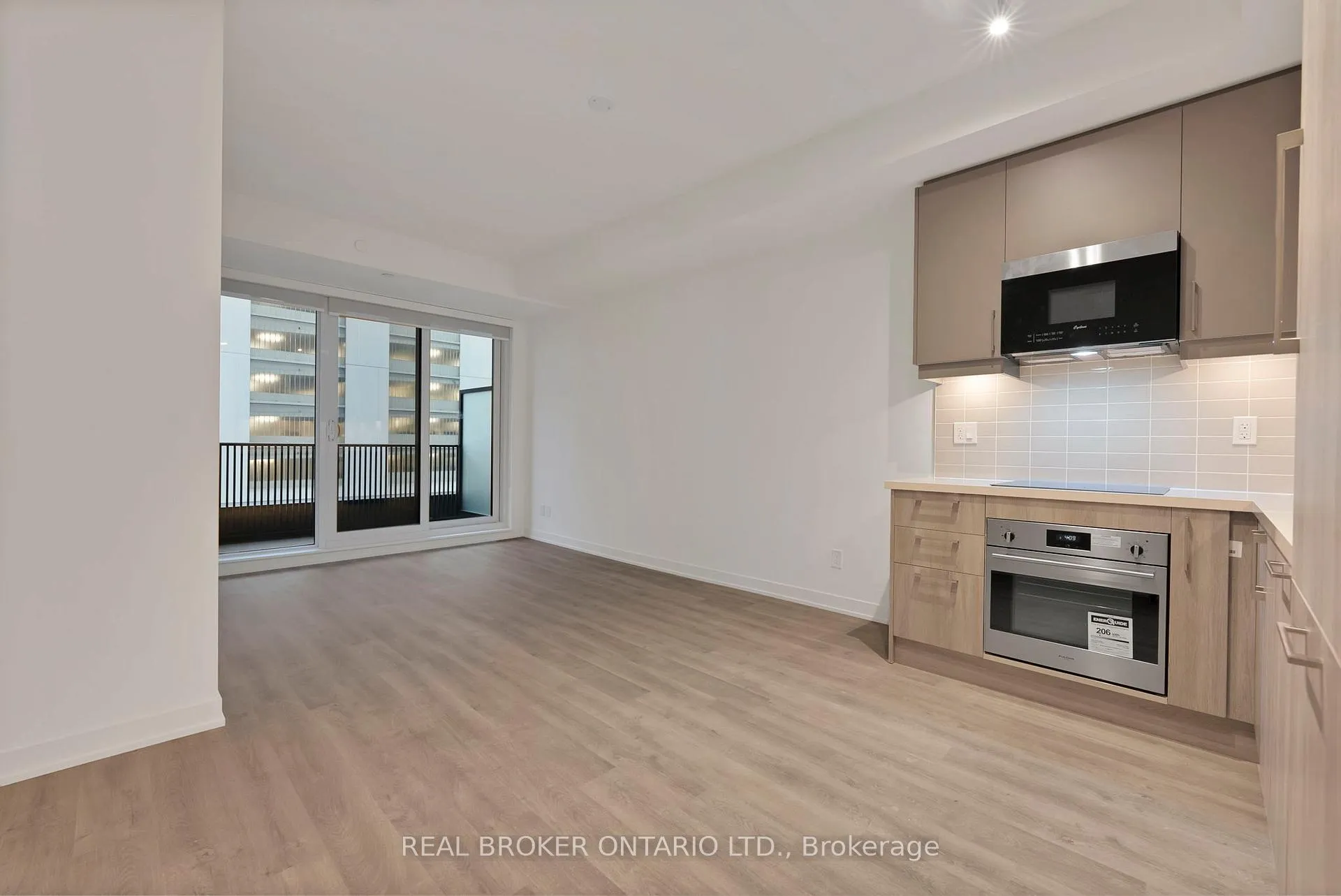 Photo 1 of Unit 414C, 38 Simcoe Promenade, Markham, Unionville — HOMEH