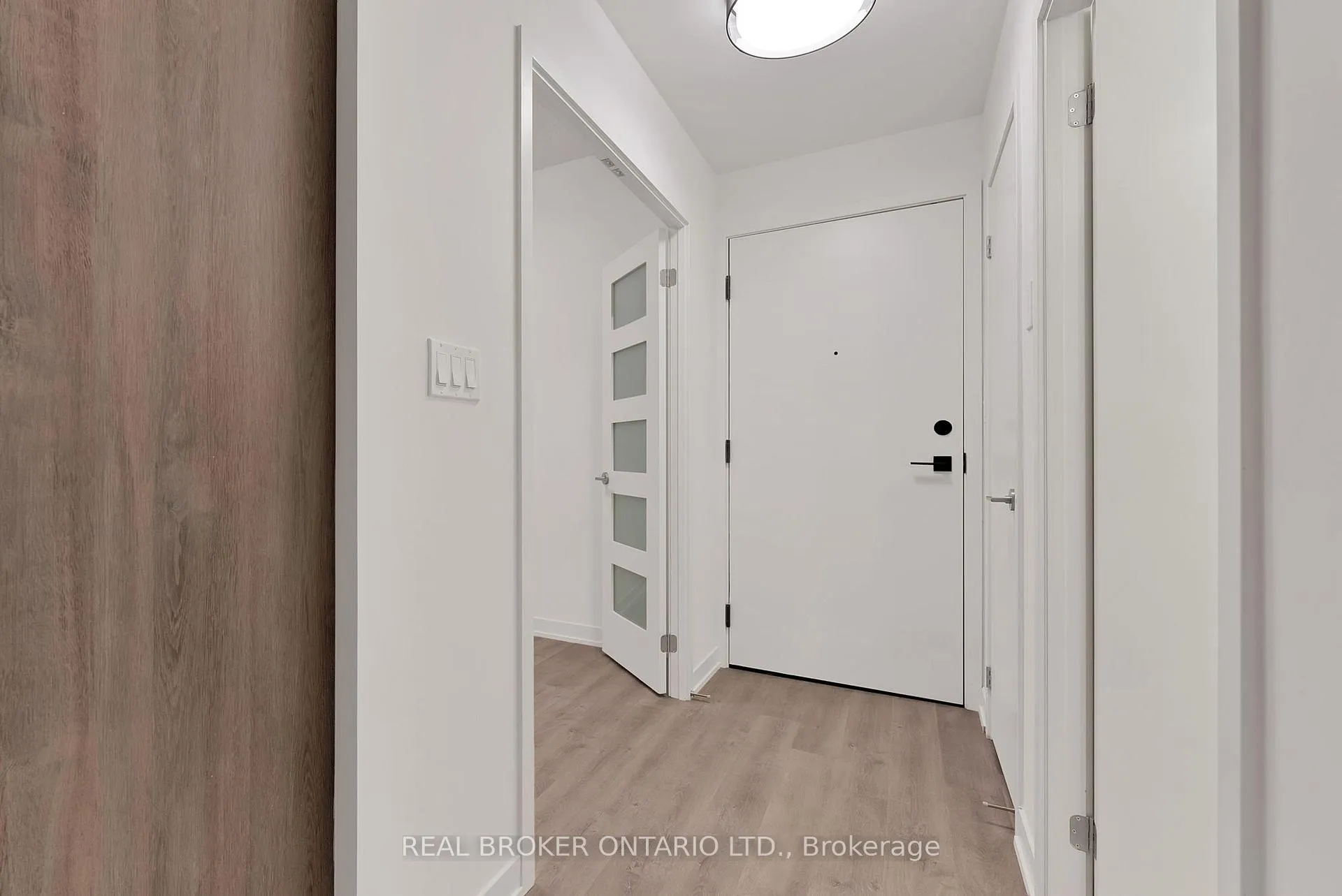 Photo 3 of Unit 414C, 38 Simcoe Promenade, Markham, Unionville — HOMEH