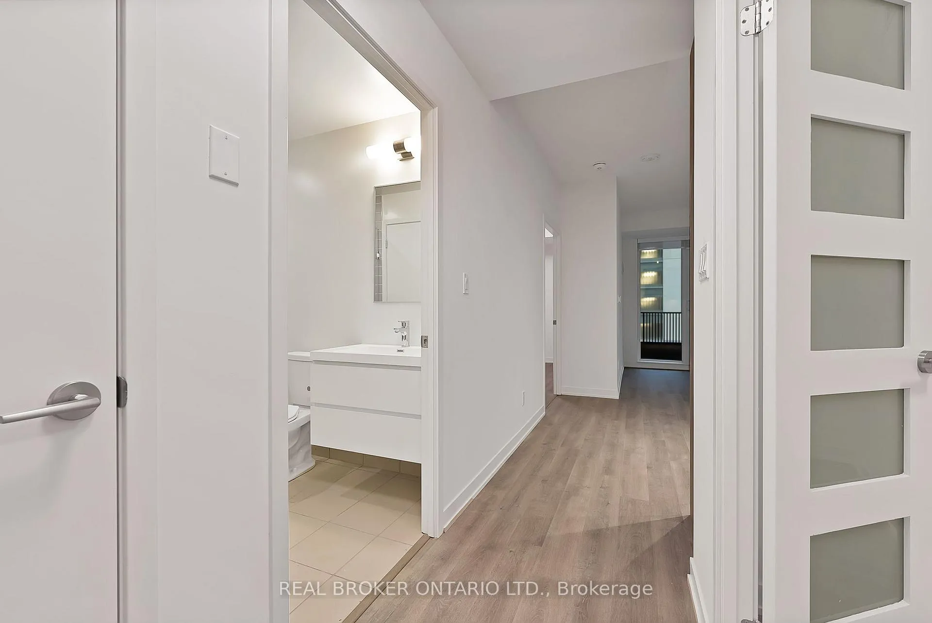 Photo 7 of Unit 414C, 38 Simcoe Promenade, Markham, Unionville — HOMEH