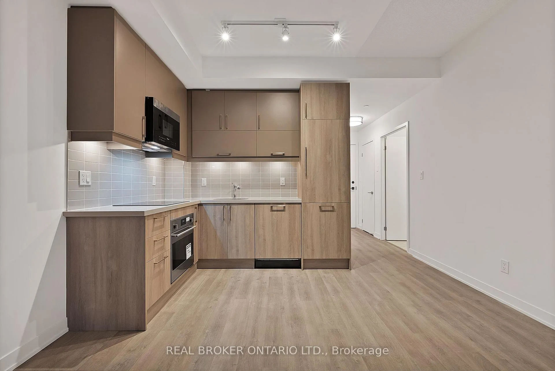 Photo 11 of Unit 414C, 38 Simcoe Promenade, Markham, Unionville — HOMEH
