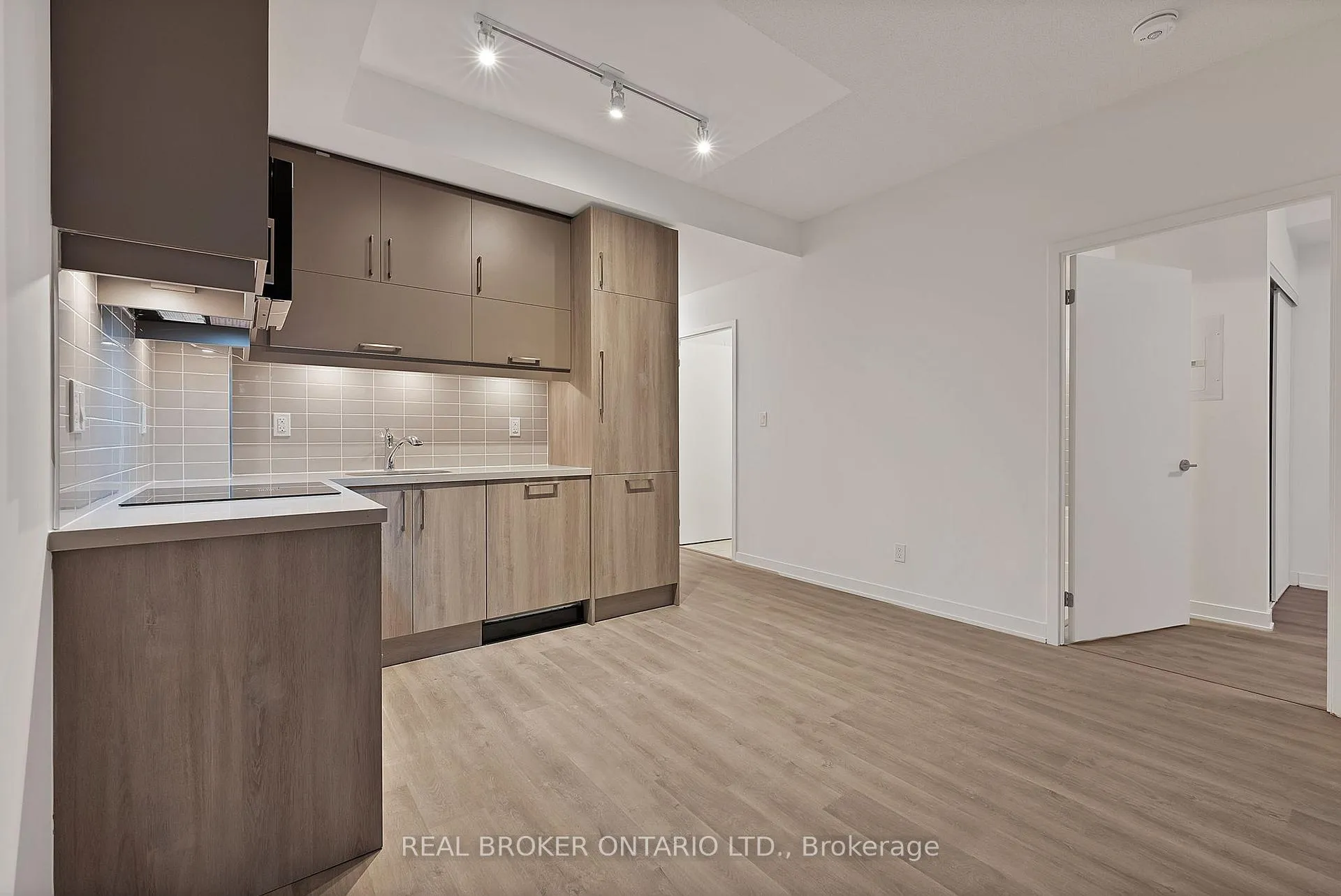 Photo 14 of Unit 414C, 38 Simcoe Promenade, Markham, Unionville — HOMEH