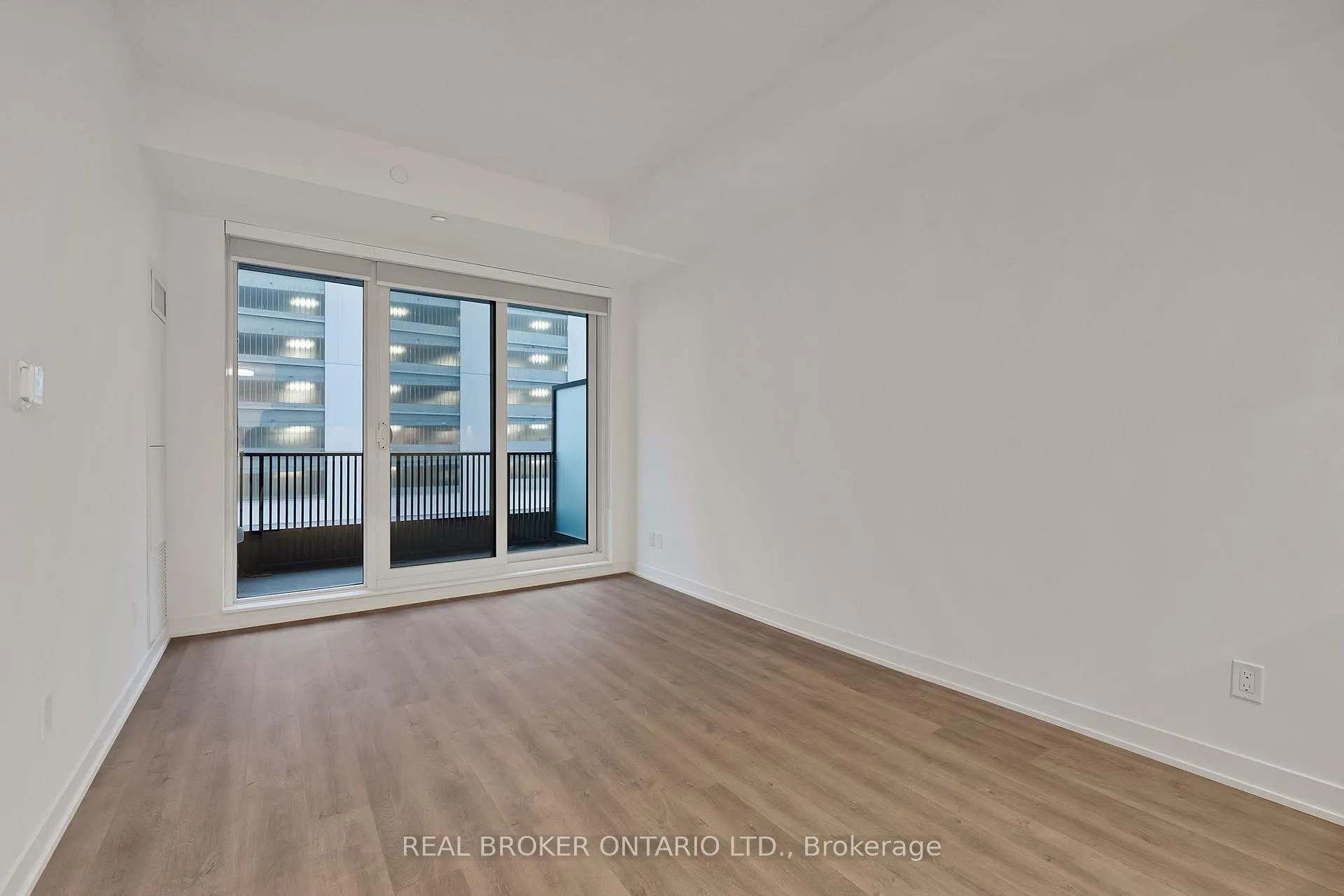 Photo 16 of Unit 414C, 38 Simcoe Promenade, Markham, Unionville — HOMEH