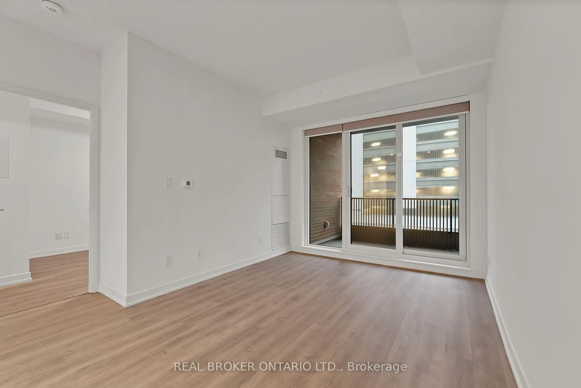 Photo 17 of Unit 414C, 38 Simcoe Promenade, Markham, Unionville — HOMEH