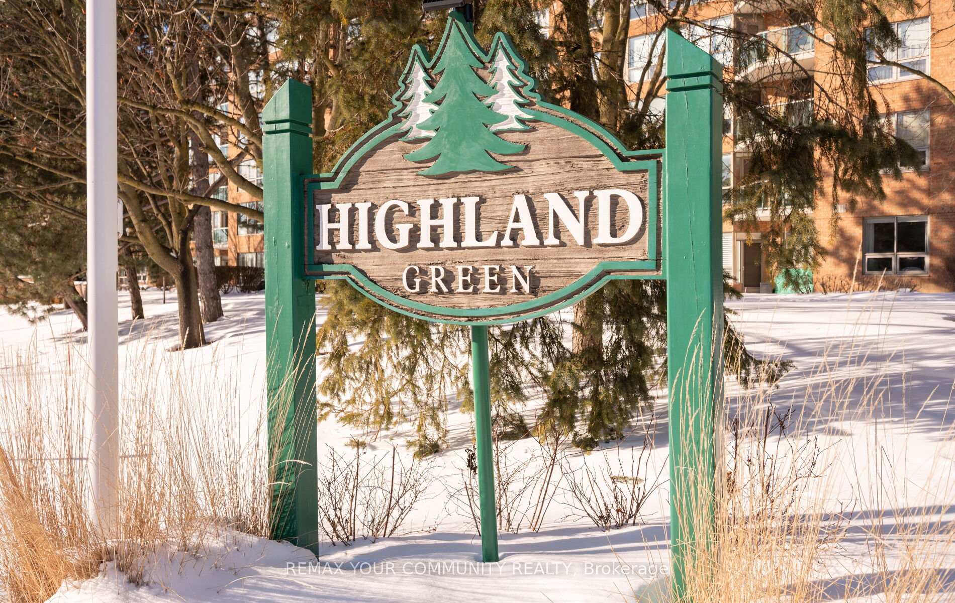 Photo 2 of Unit 606, 14924 Yonge Street, Aurora, Aurora Highlands — HOMEH