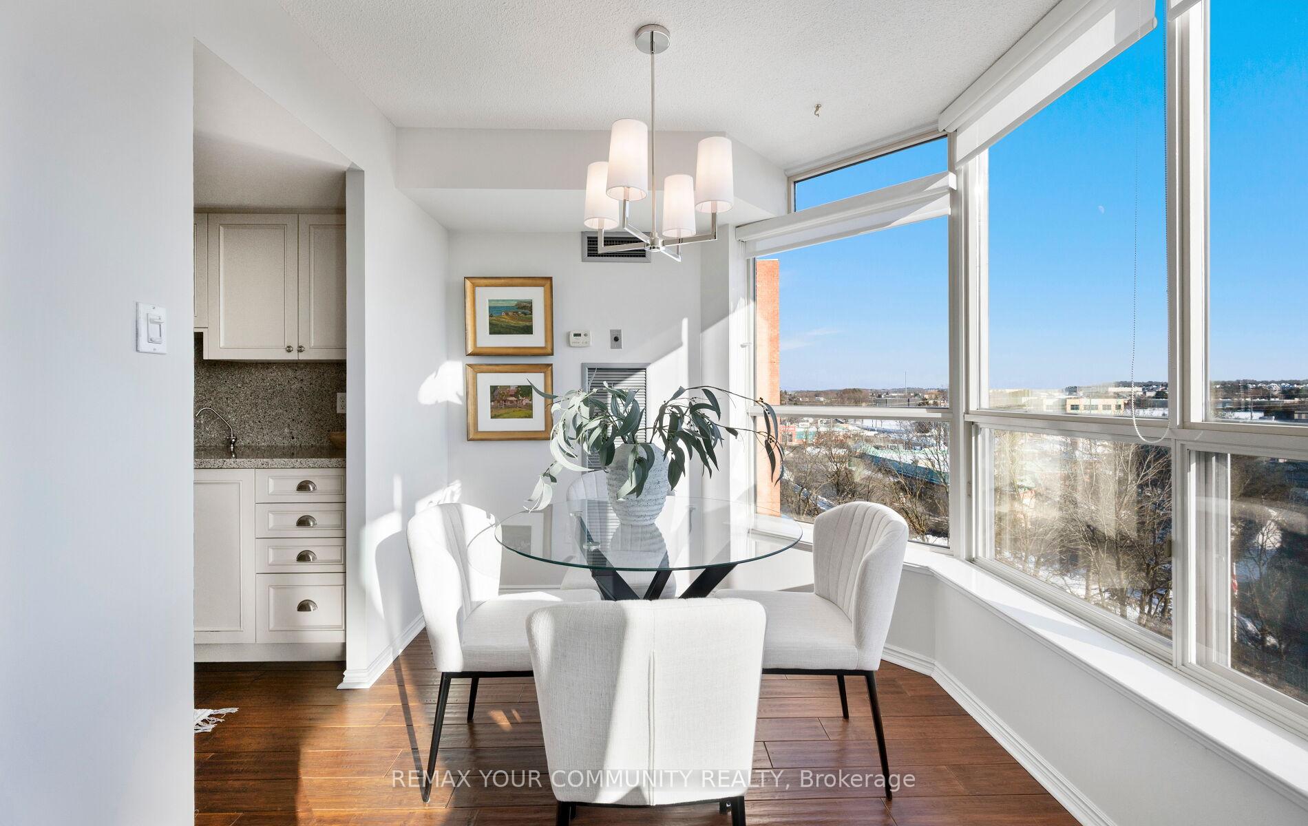 Photo 13 of Unit 606, 14924 Yonge Street, Aurora, Aurora Highlands — HOMEH