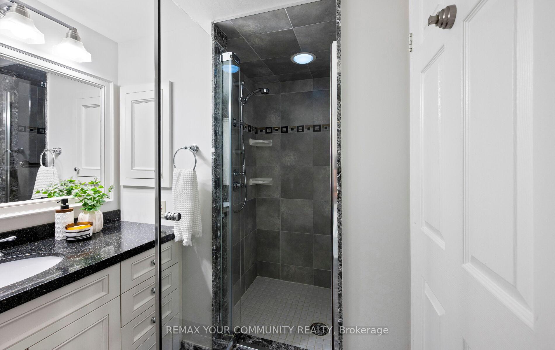 Photo 26 of Unit 606, 14924 Yonge Street, Aurora, Aurora Highlands — HOMEH