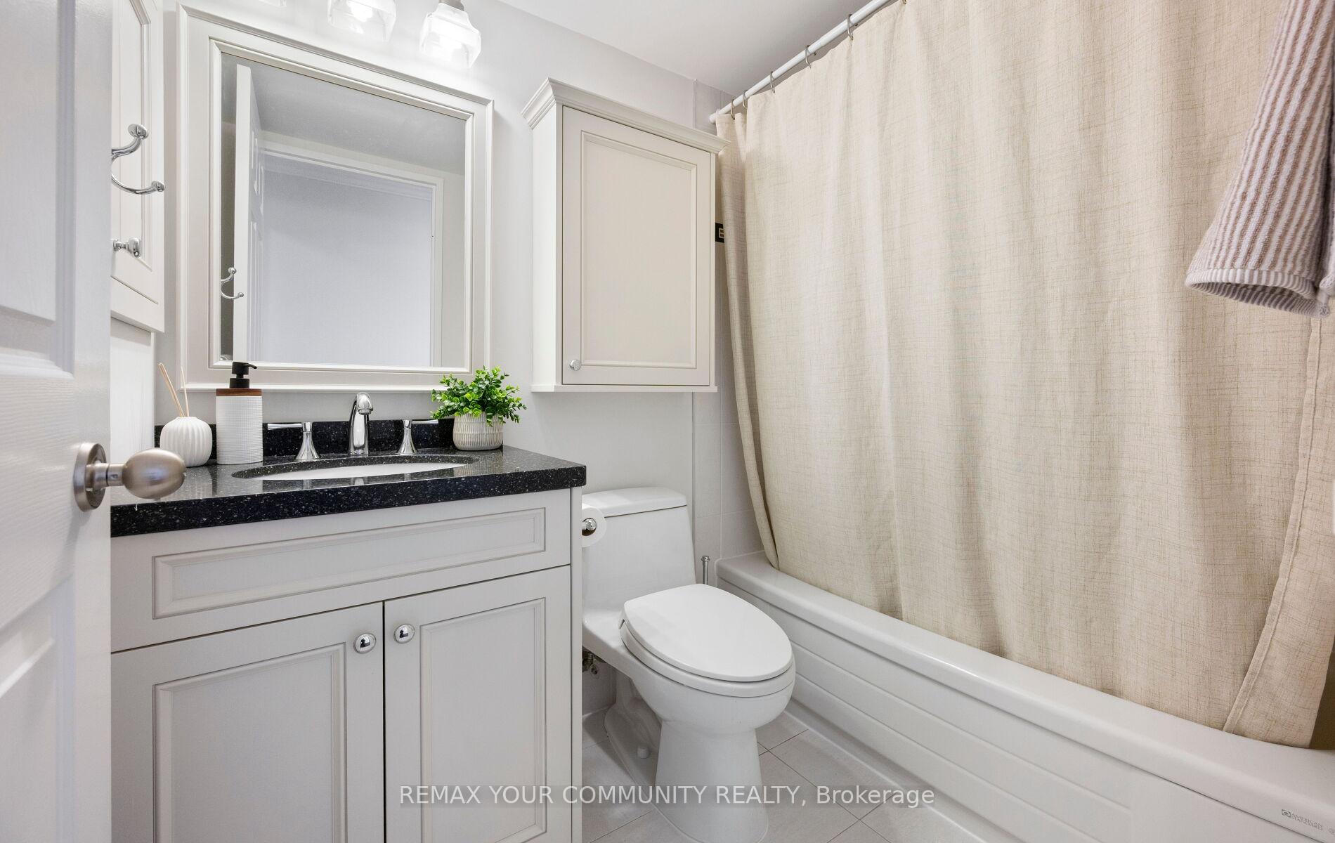 Photo 30 of Unit 606, 14924 Yonge Street, Aurora, Aurora Highlands — HOMEH