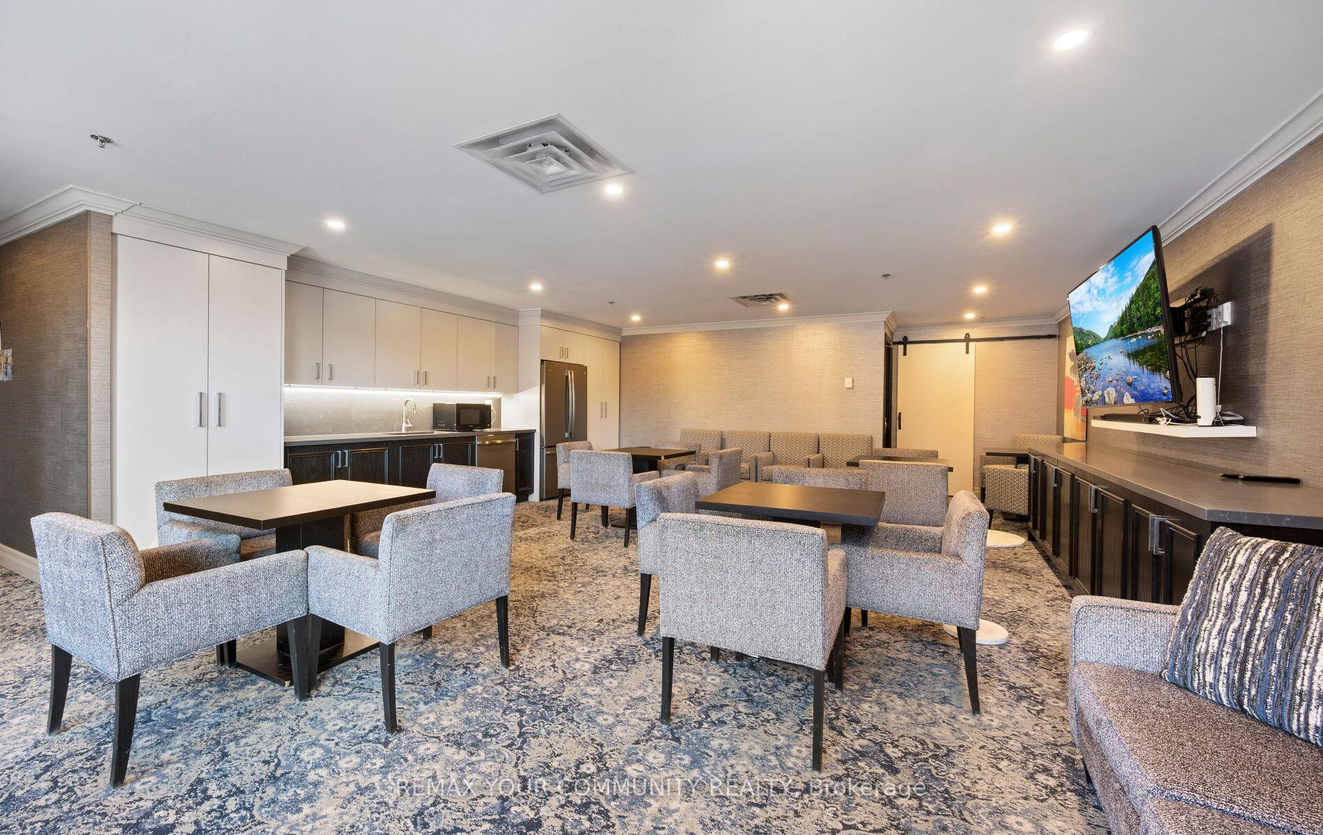 Photo 36 of Unit 606, 14924 Yonge Street, Aurora, Aurora Highlands — HOMEH