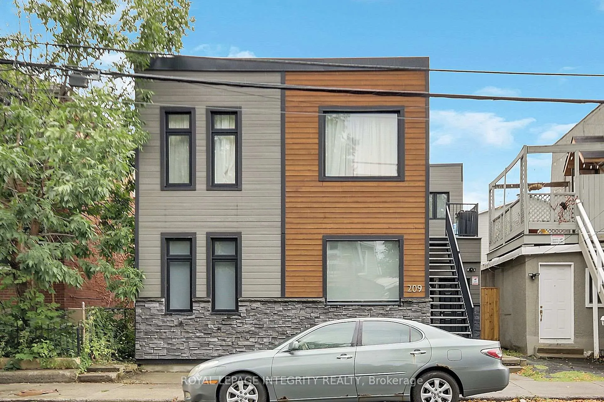 Front of 209 Hannah Street