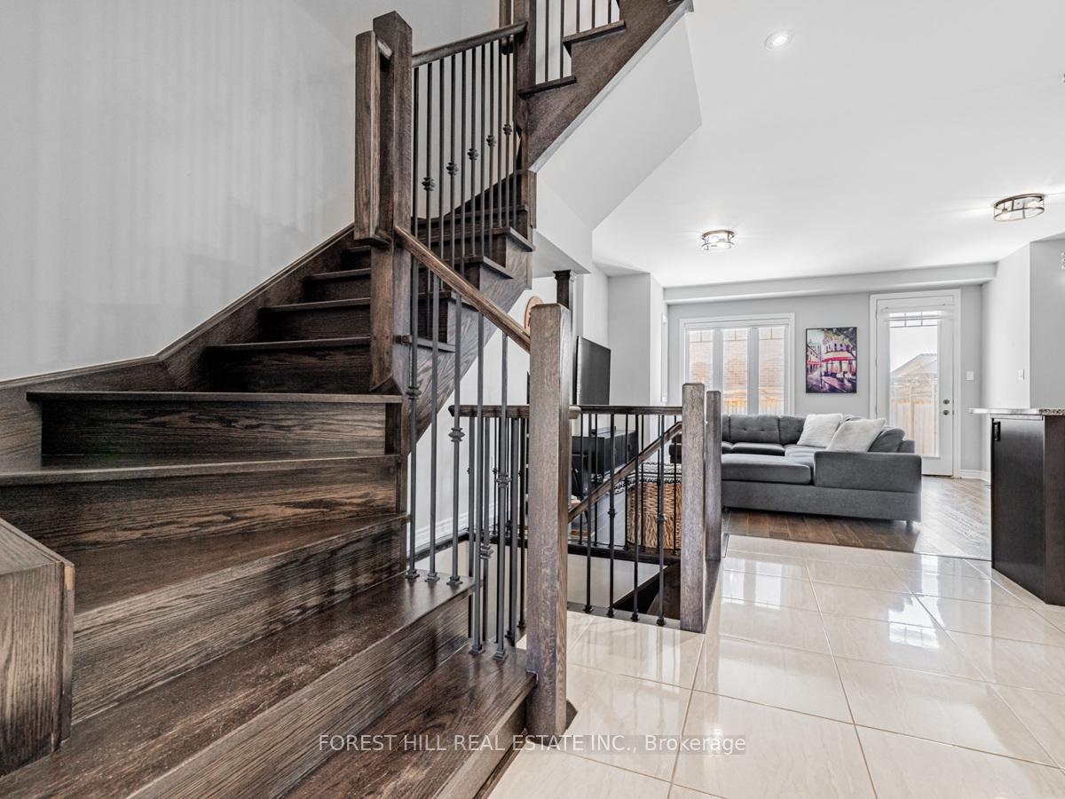 Photo 6 of 206 Walker Boulevard E, New Tecumseth, Alliston — HOMEH
