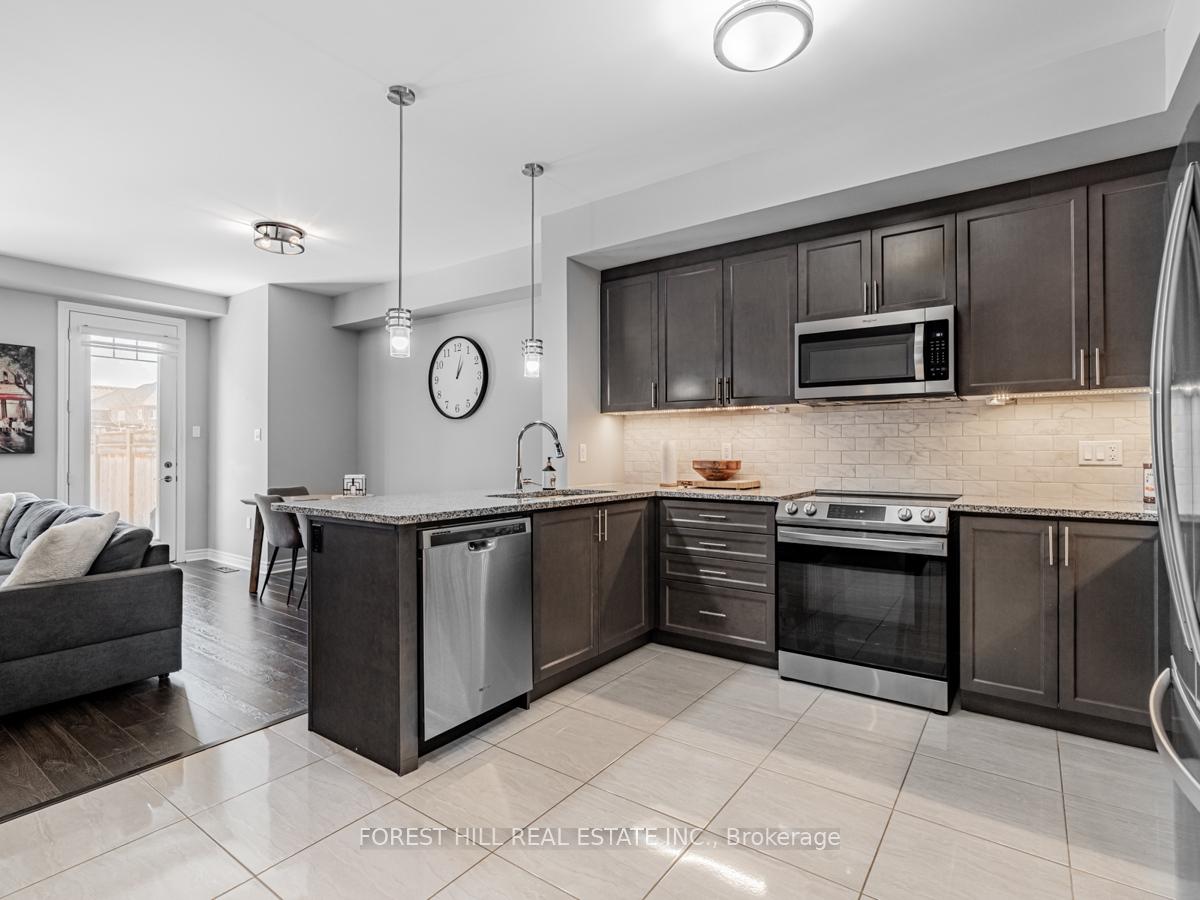 Photo 15 of 206 Walker Boulevard E, New Tecumseth, Alliston — HOMEH