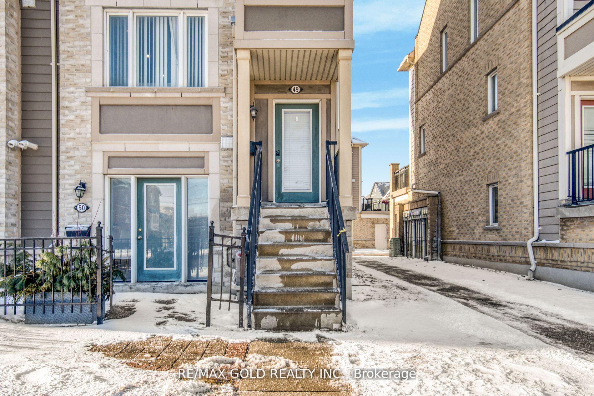 Photo 4 of Unit 49, 60 Fairwood Circle, Brampton, Sandringham-Wellington — HOMEH