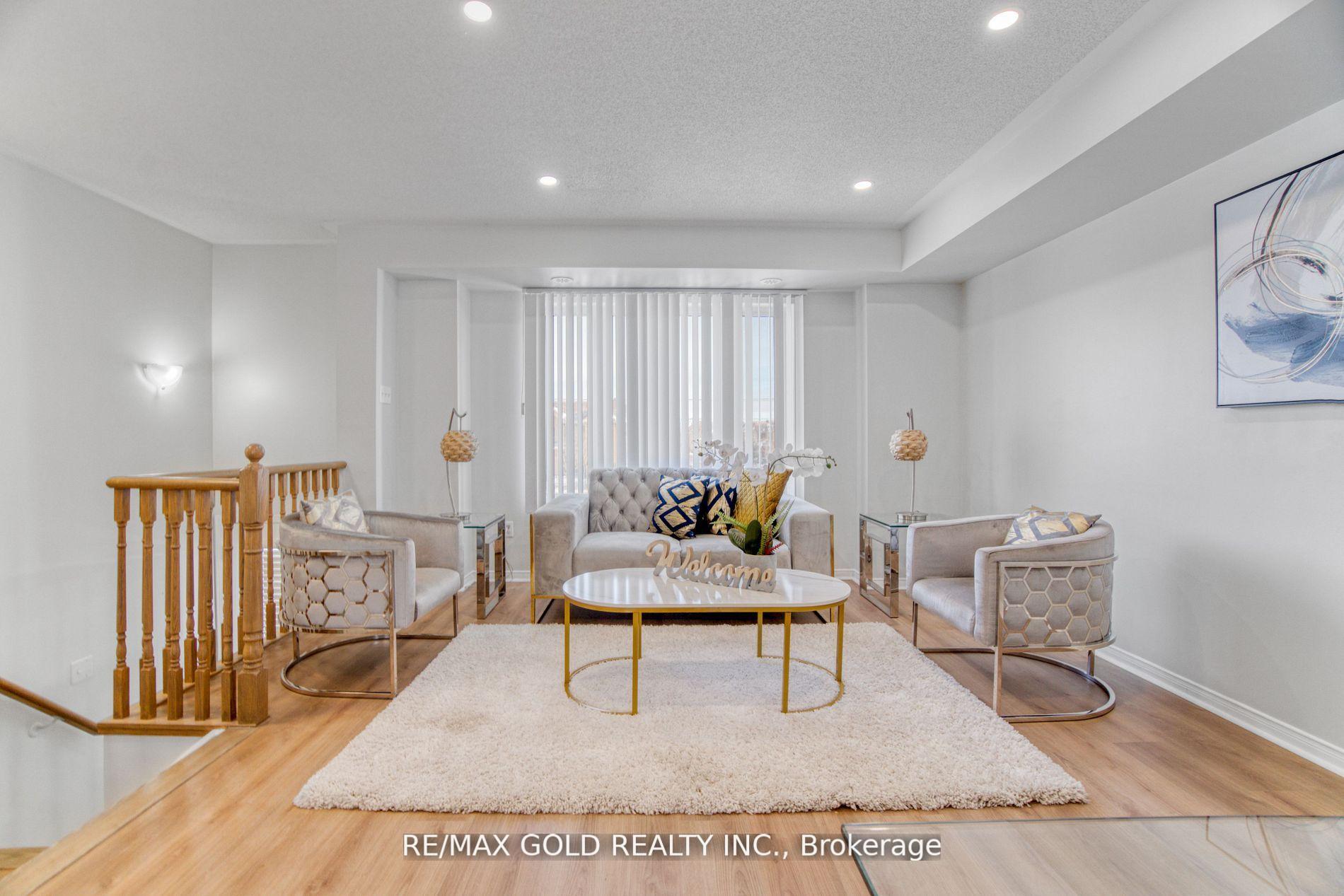 Photo 8 of Unit 49, 60 Fairwood Circle, Brampton, Sandringham-Wellington — HOMEH